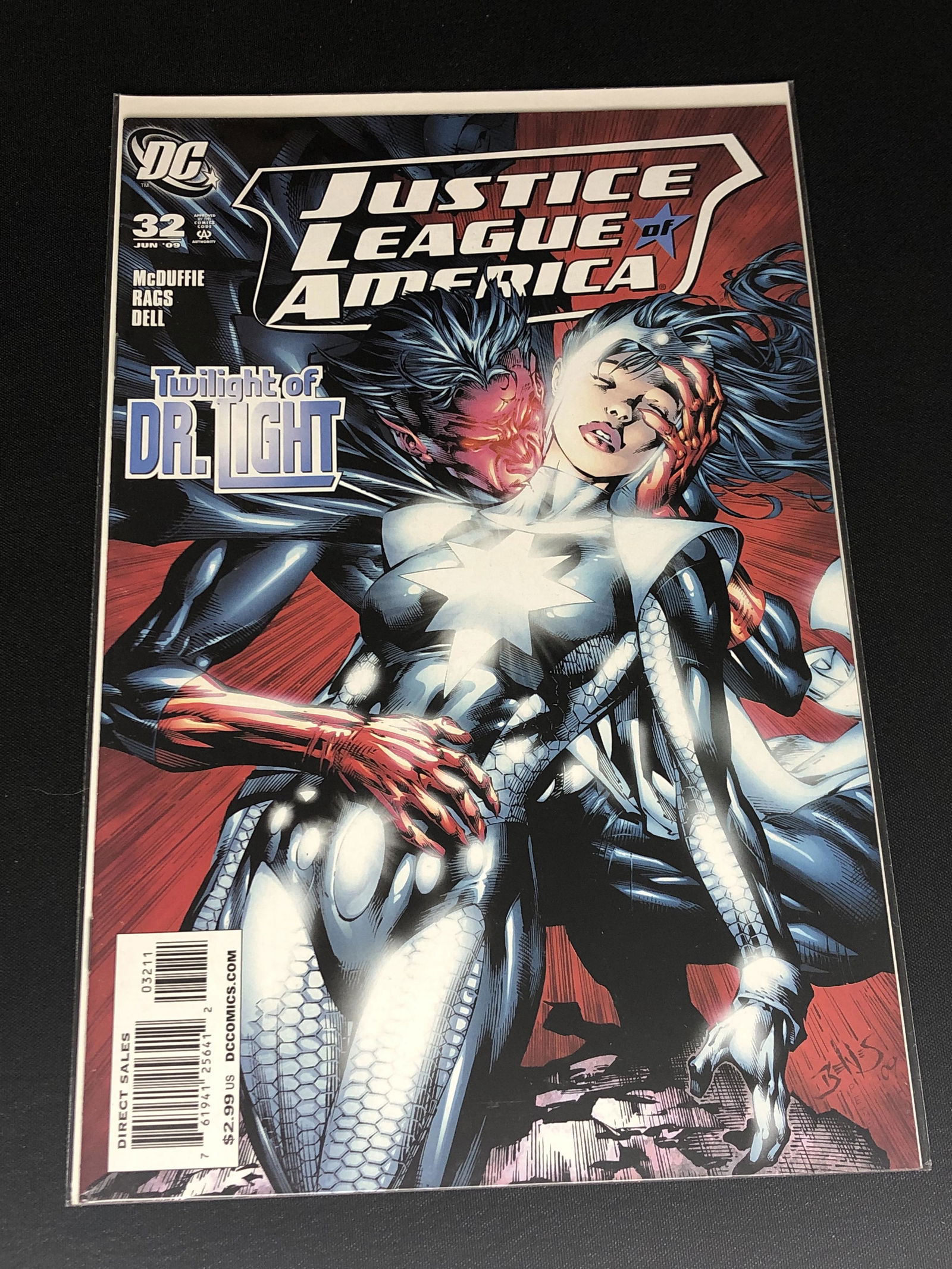 DC Justice League Comic Book (1 of 1)