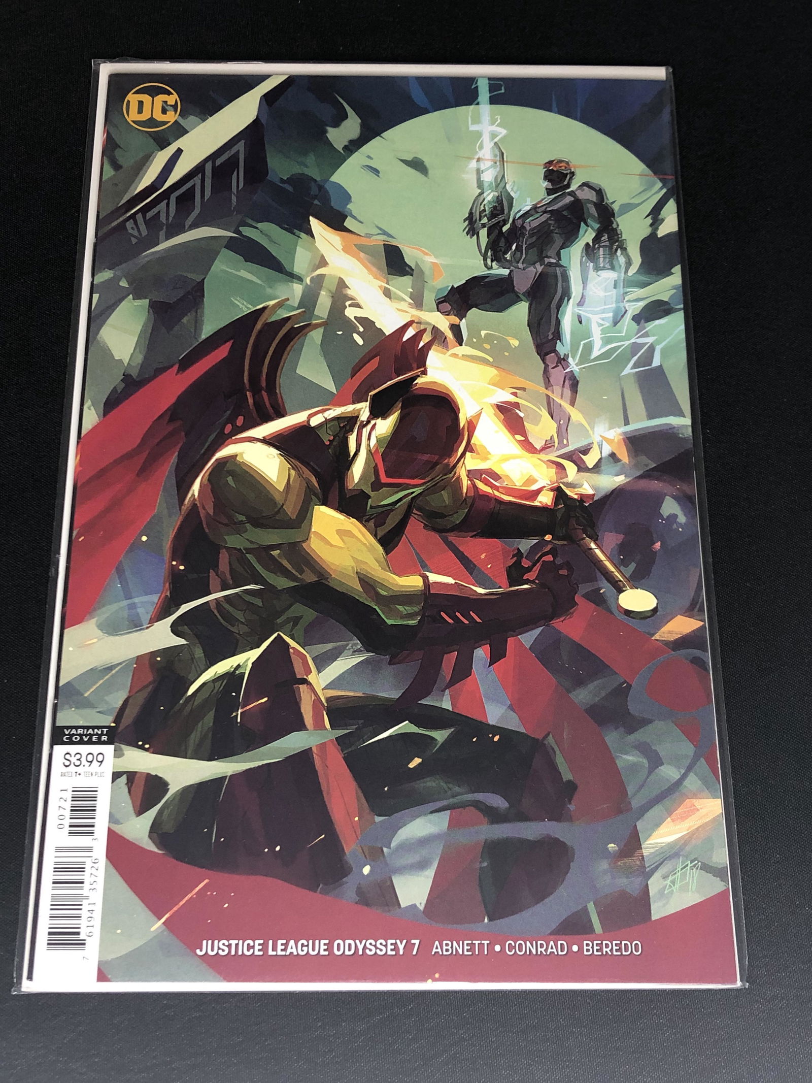 DC Justice League Variant Cover Comic Book (1 of 1)
