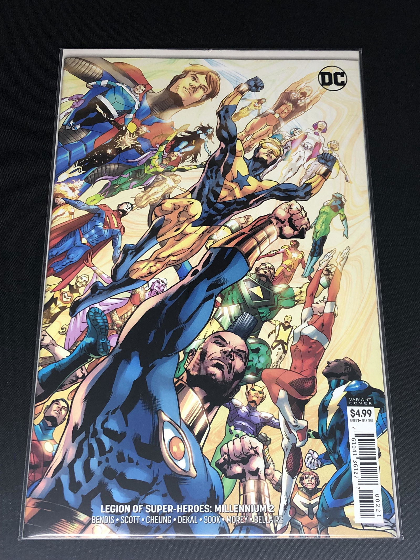 DC Variant Cover Comic Book (1 of 1)