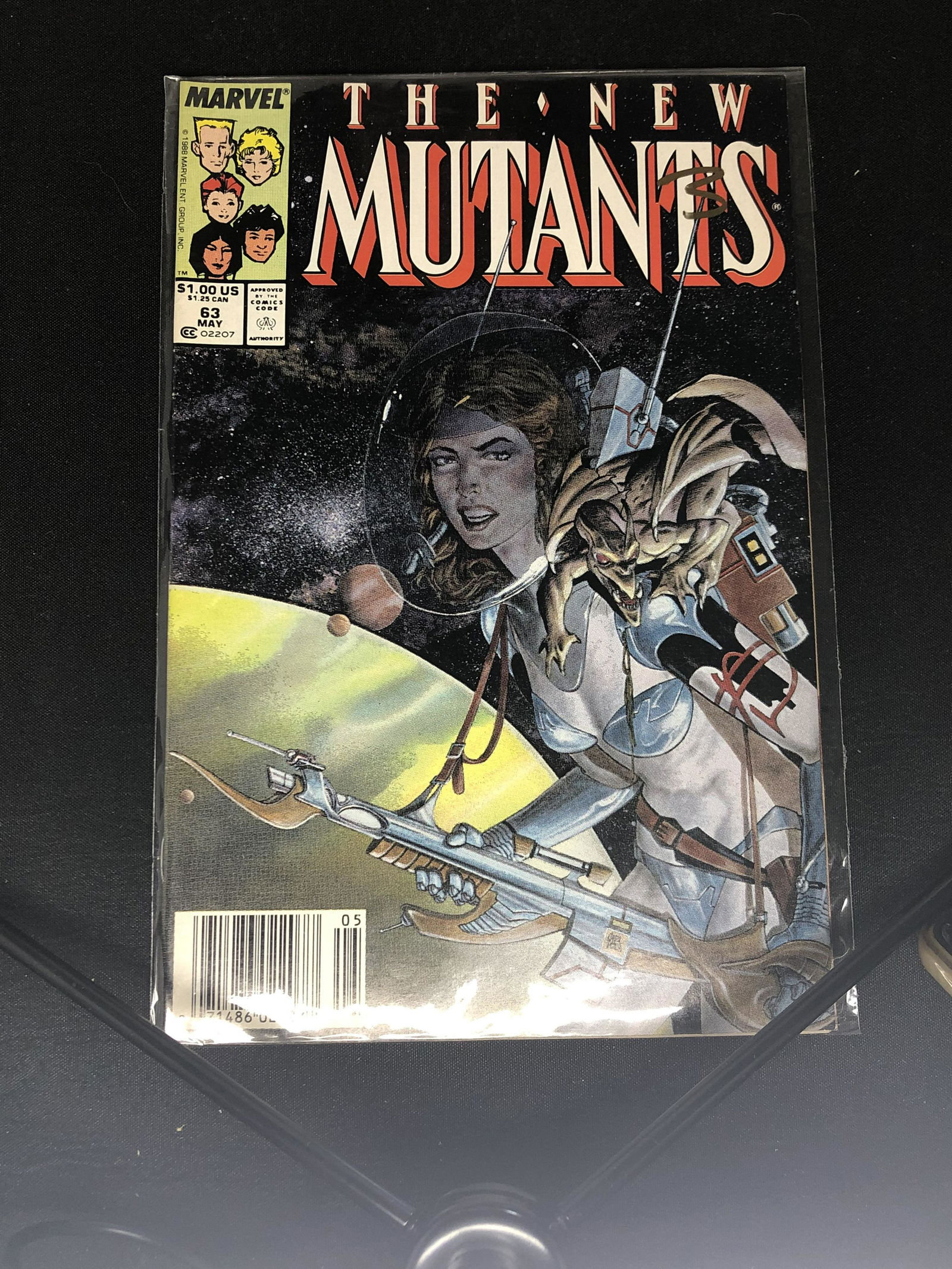 Marvel The New Mutants Comic Book (1 of 1)