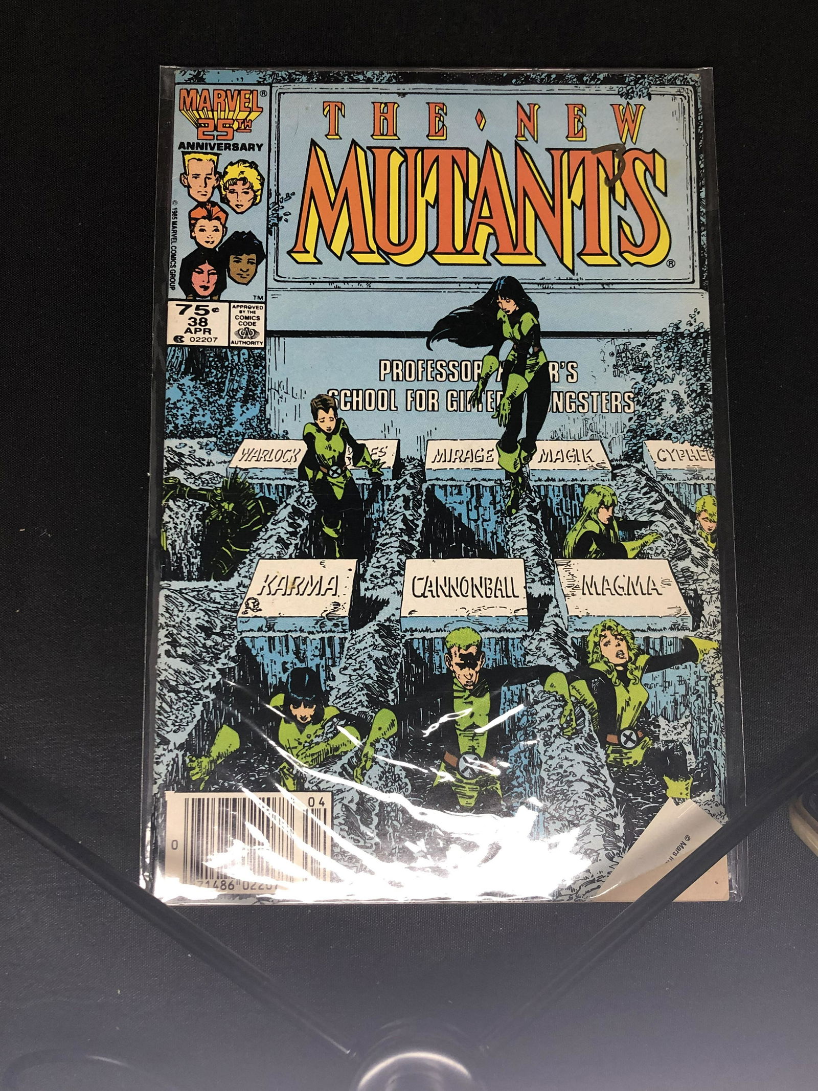 Marvel The New Mutants Comic Book (1 of 1)