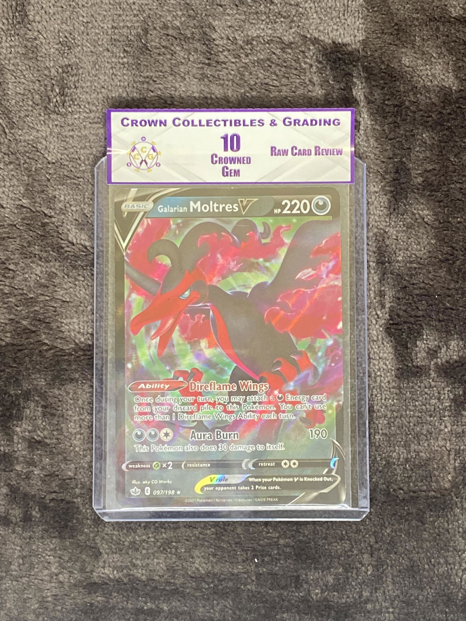 RCR Moltres V CC&G 10 Pokemon Card (1 of 1)
