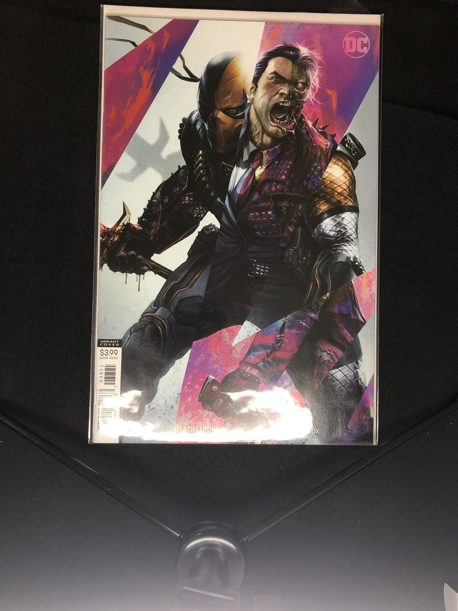 DC Variant Cover Comic Book (1 of 1)