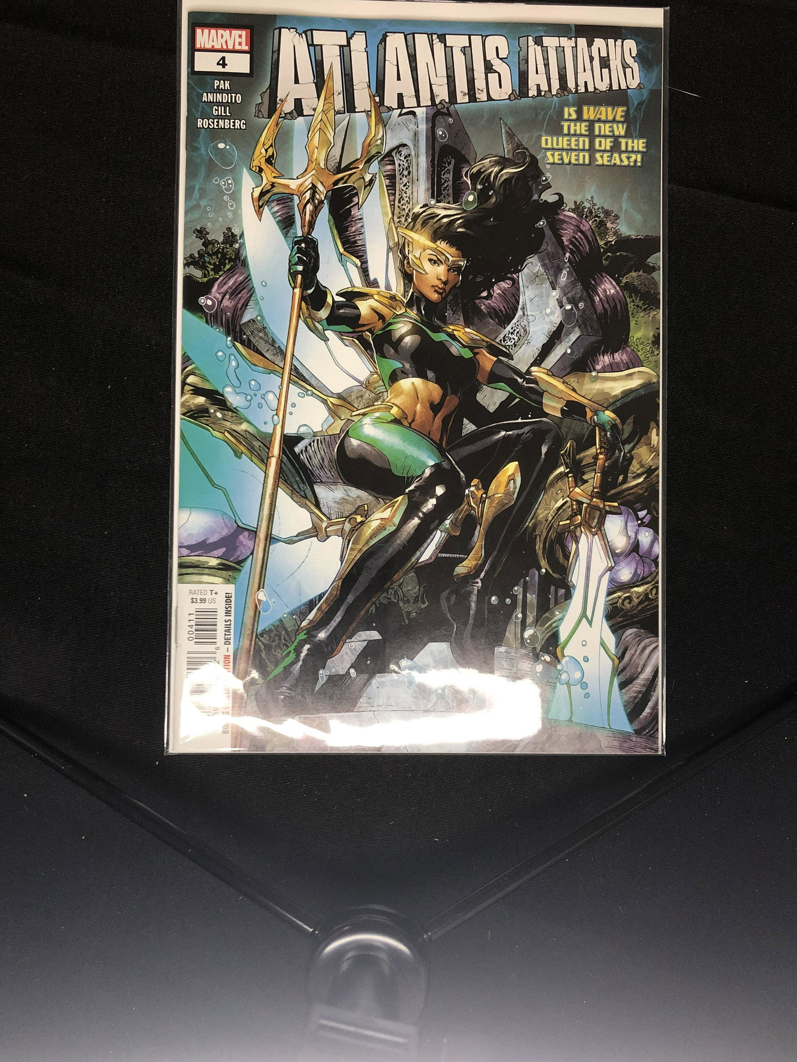 DC Atlantis Attacks Comic Book (1 of 1)