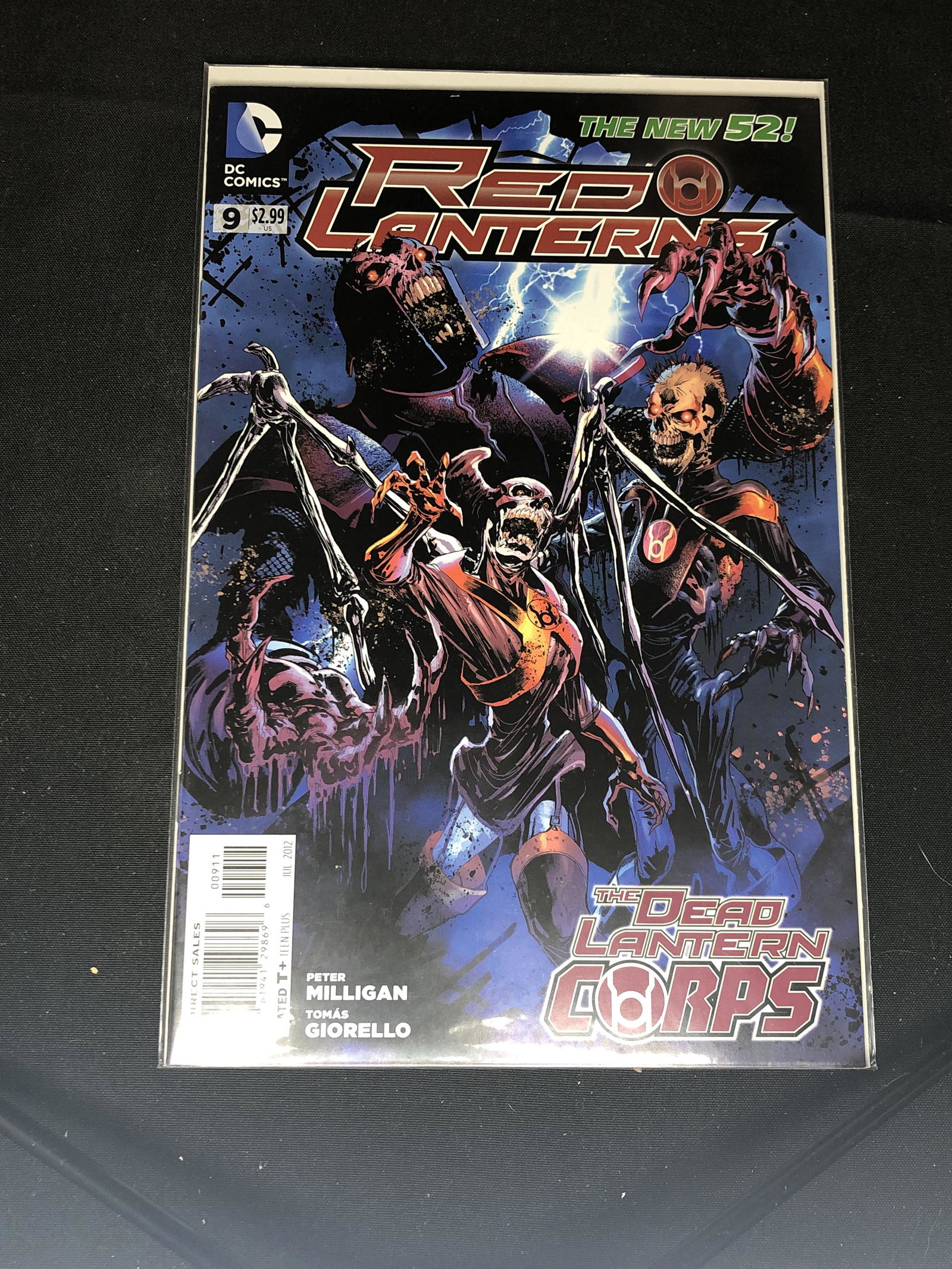 DC Red Lantern Comic Book (1 of 1)