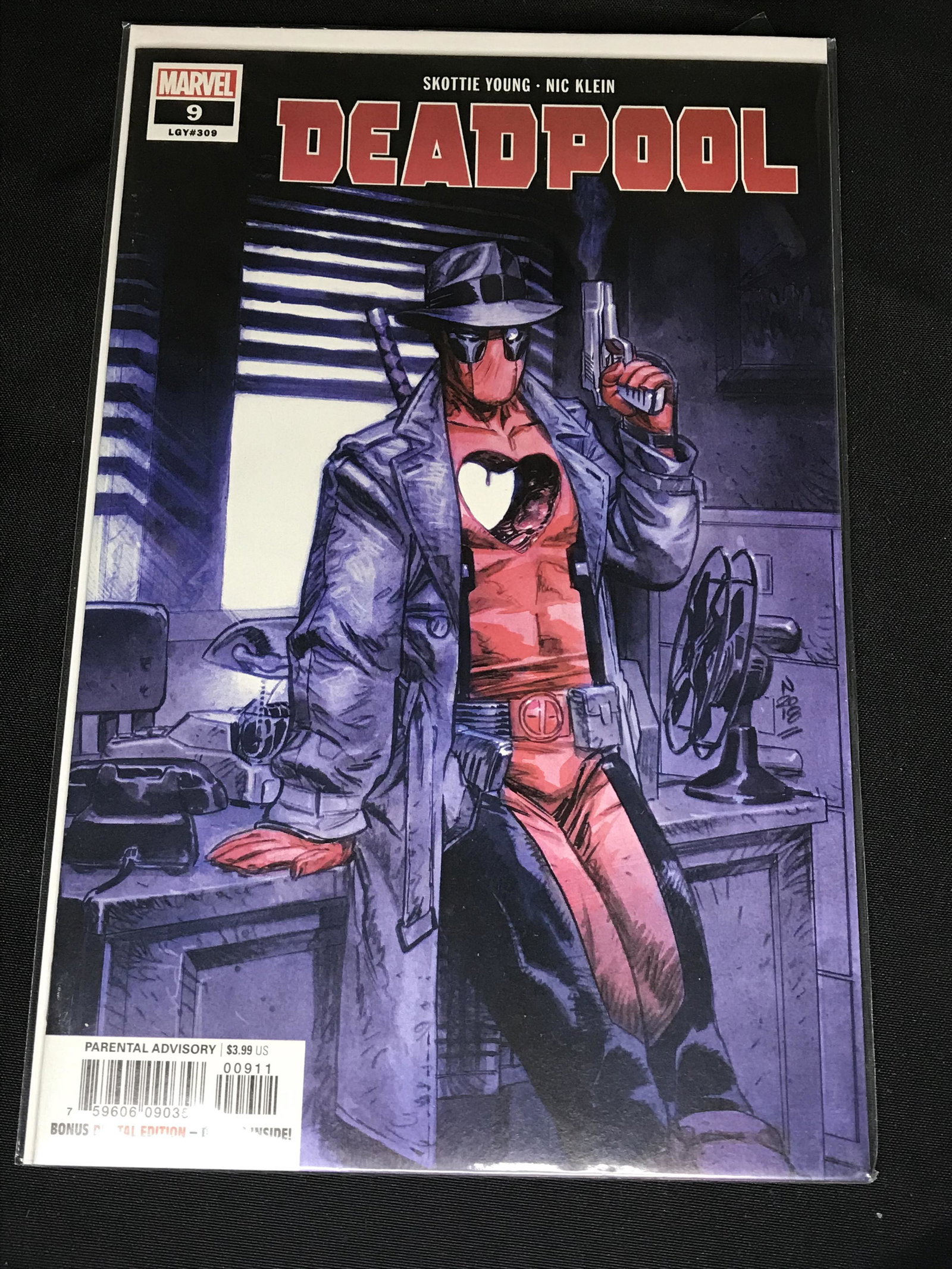Marvel Deadpool comic book (1 of 1)