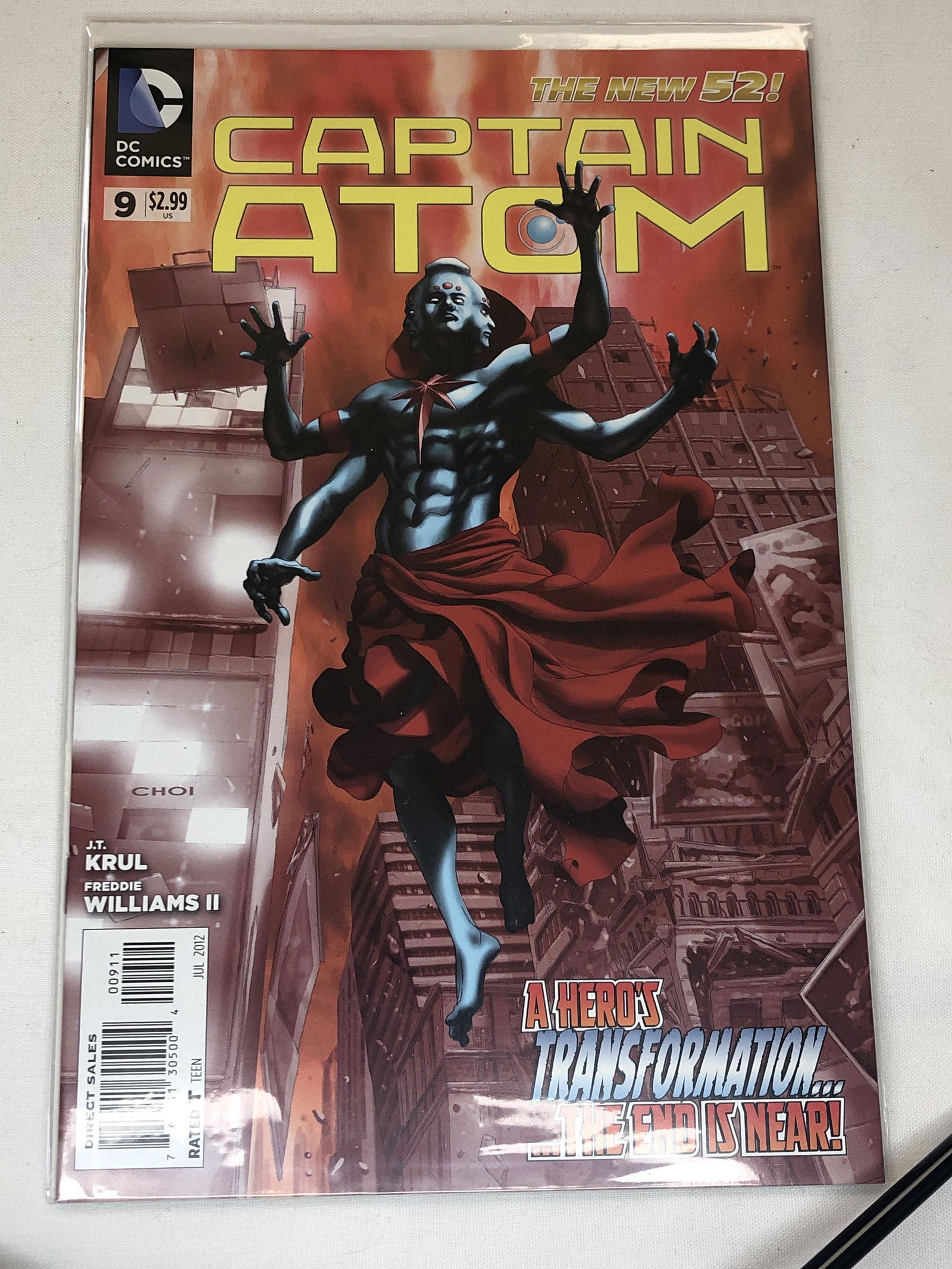 DC Captain Atom Comic Book (1 of 1)