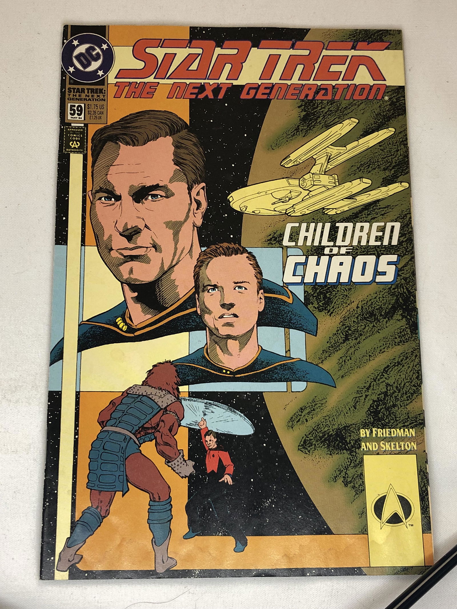 DC Star Trek Comic Book (1 of 1)
