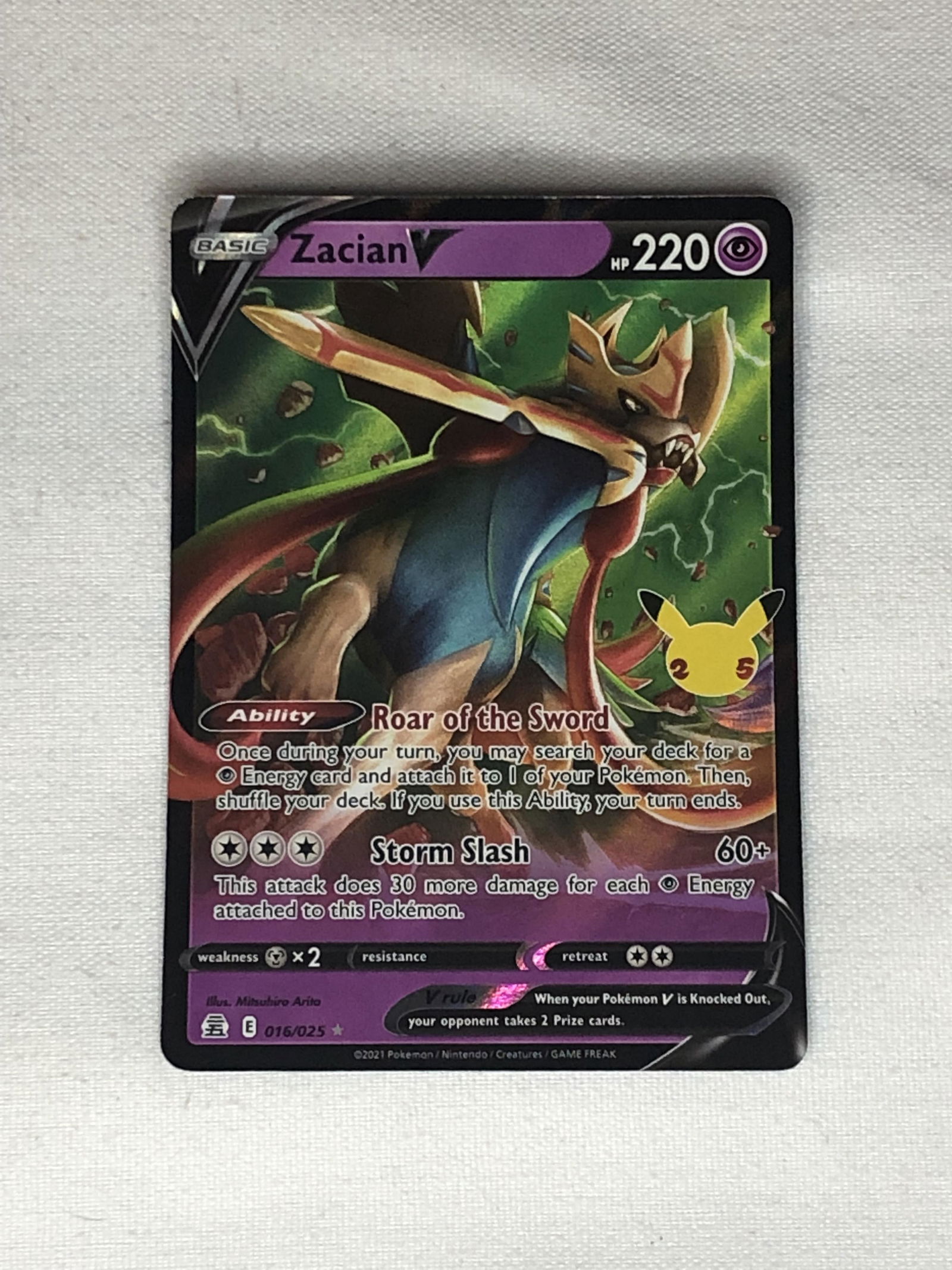 Zacian V Pokemon Card (1 of 1)