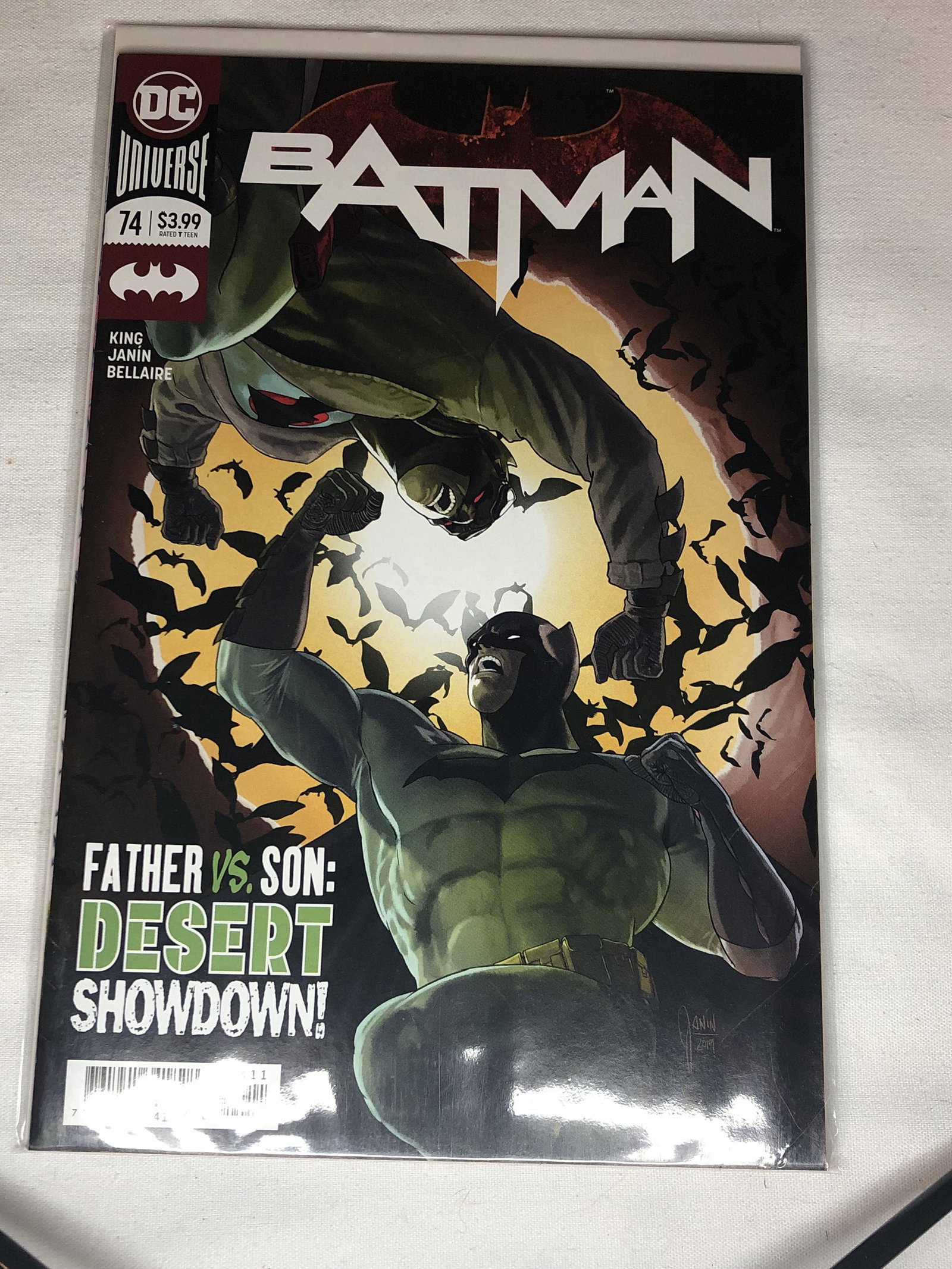 DC Batman Comic Book: DC Batman Comic Book
