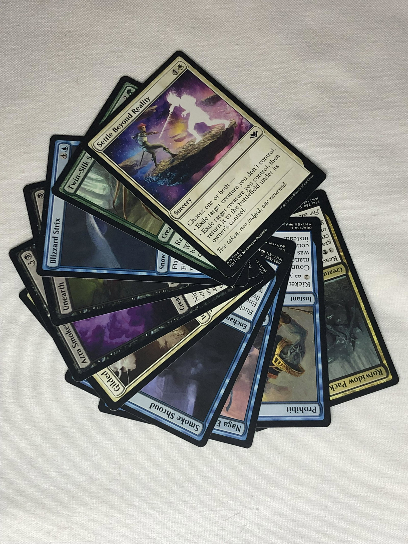 Lot of Magic The Gathering Trading Cards: Lot of Magic The Gathering Trading Cards