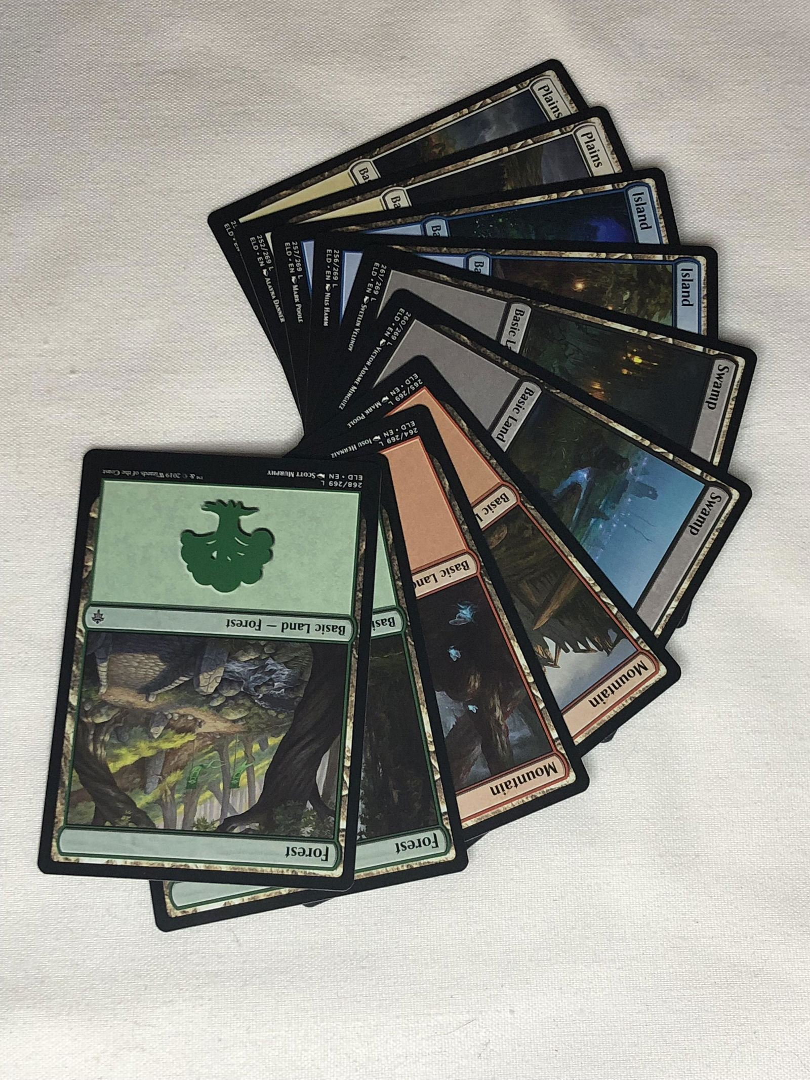 Lot of Magic The Gathering Trading Cards: Lot of Magic The Gathering Trading Cards