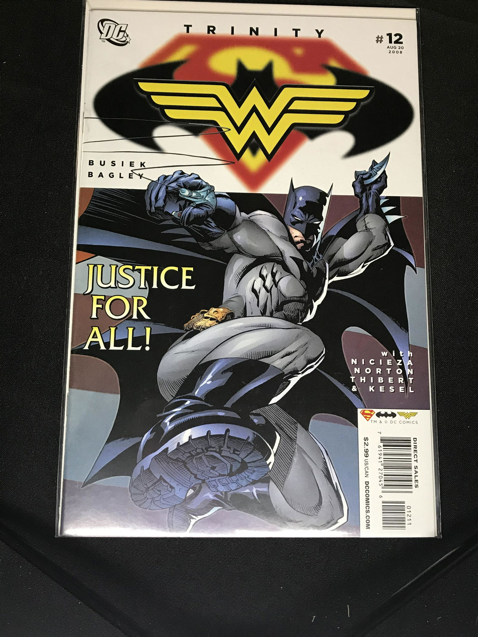 DC Trinity comic book (1 of 1)