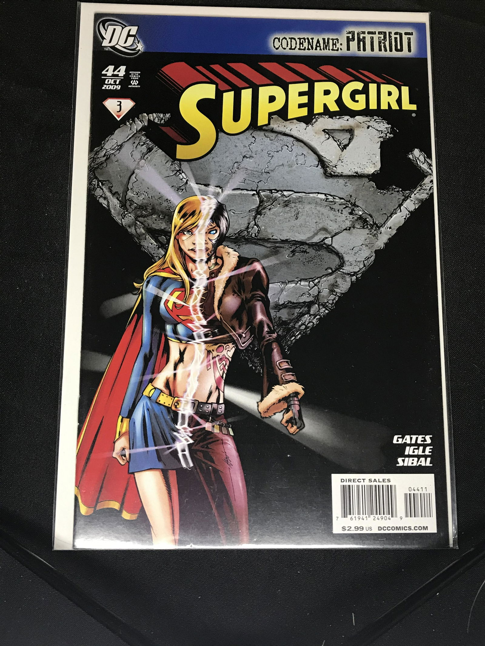 DC Supergirl comic book (1 of 1)