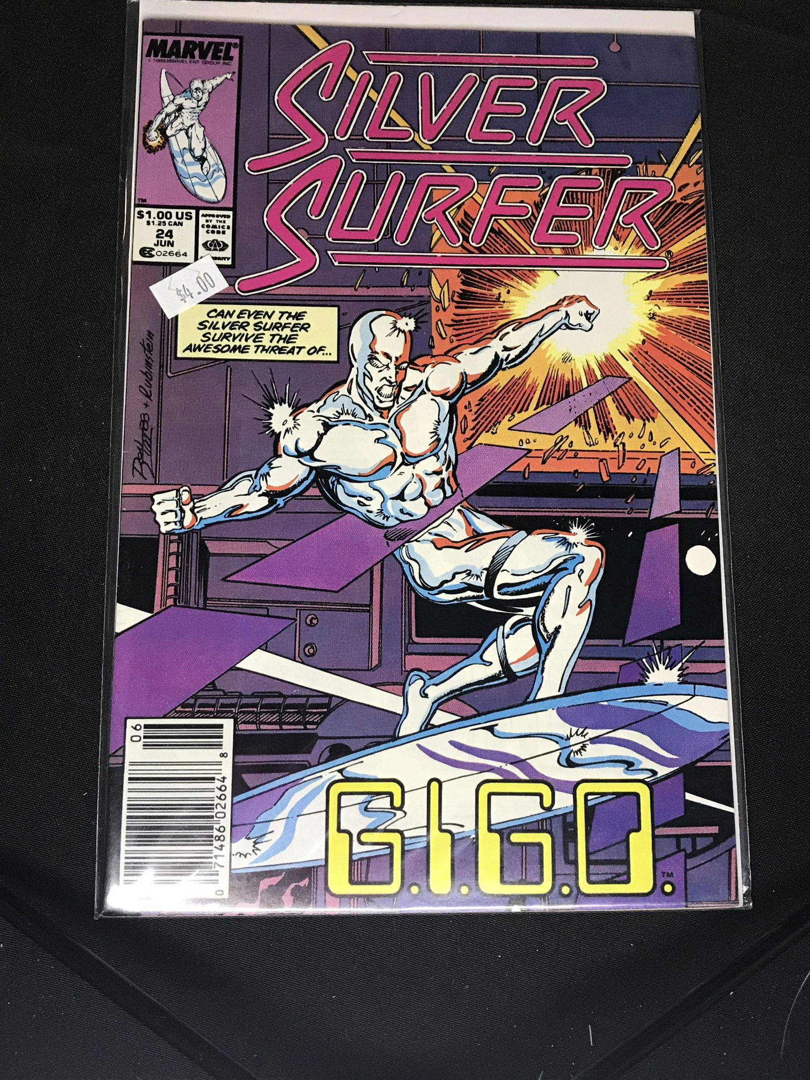 Marvel Silver Surfer comic book (1 of 1)