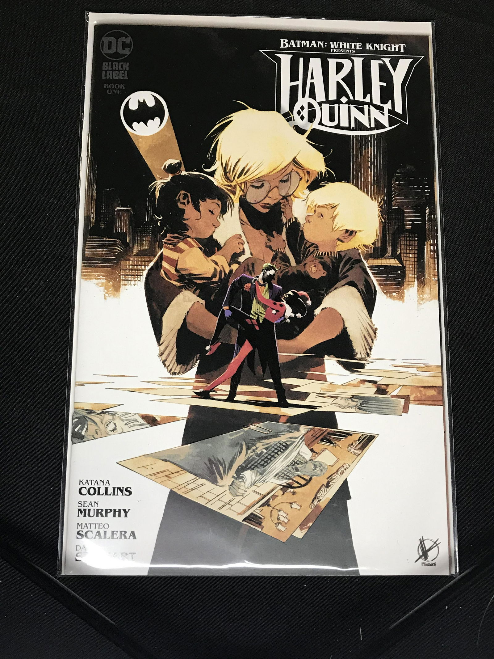 DC Harley Quinn comic book (1 of 1)