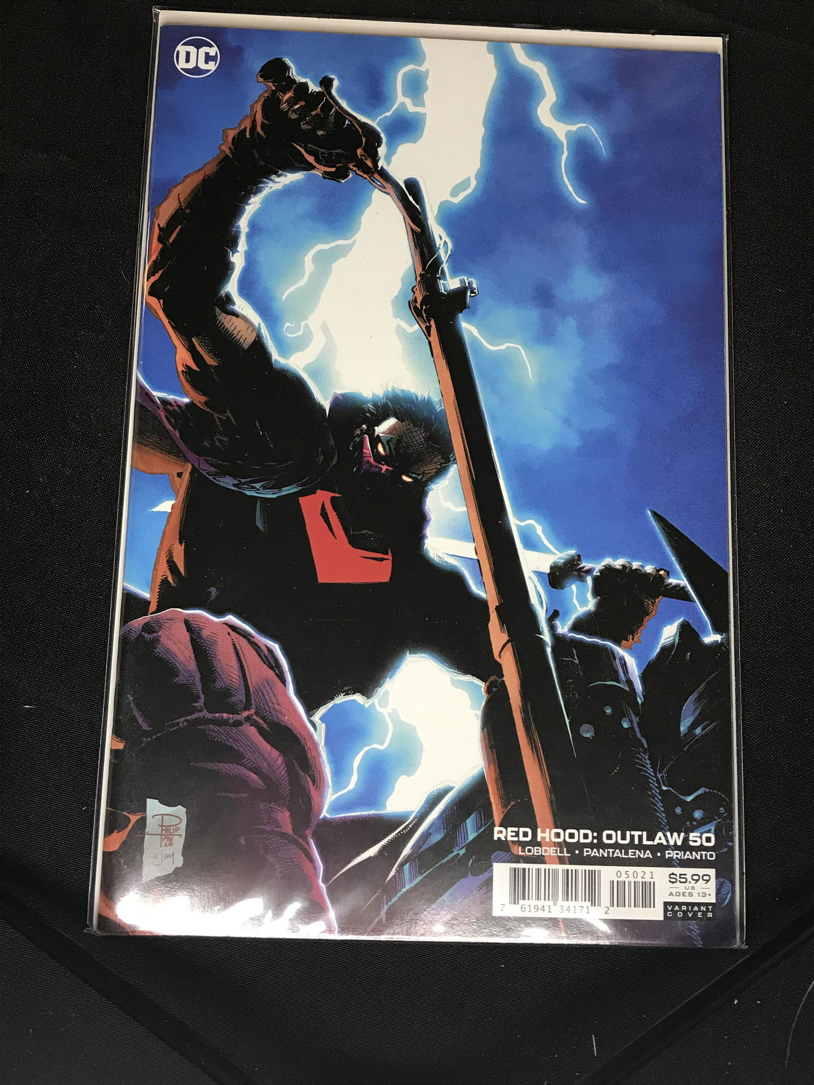 DC Red Hood: Outlaw 50 comic book (1 of 1)