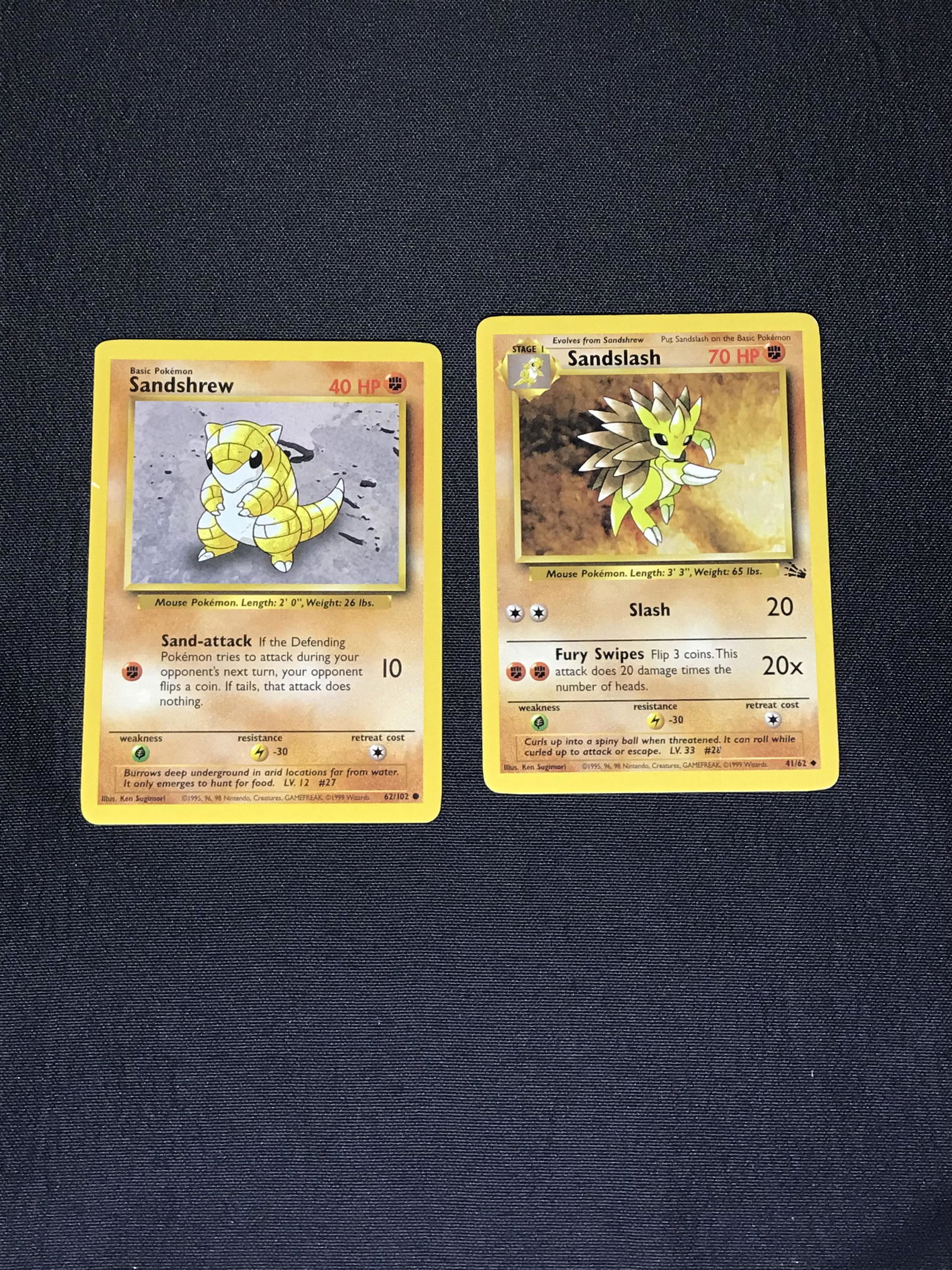 Base Set Sandshrew & Fossil Sandslash Pokemon cards (1 of 1)