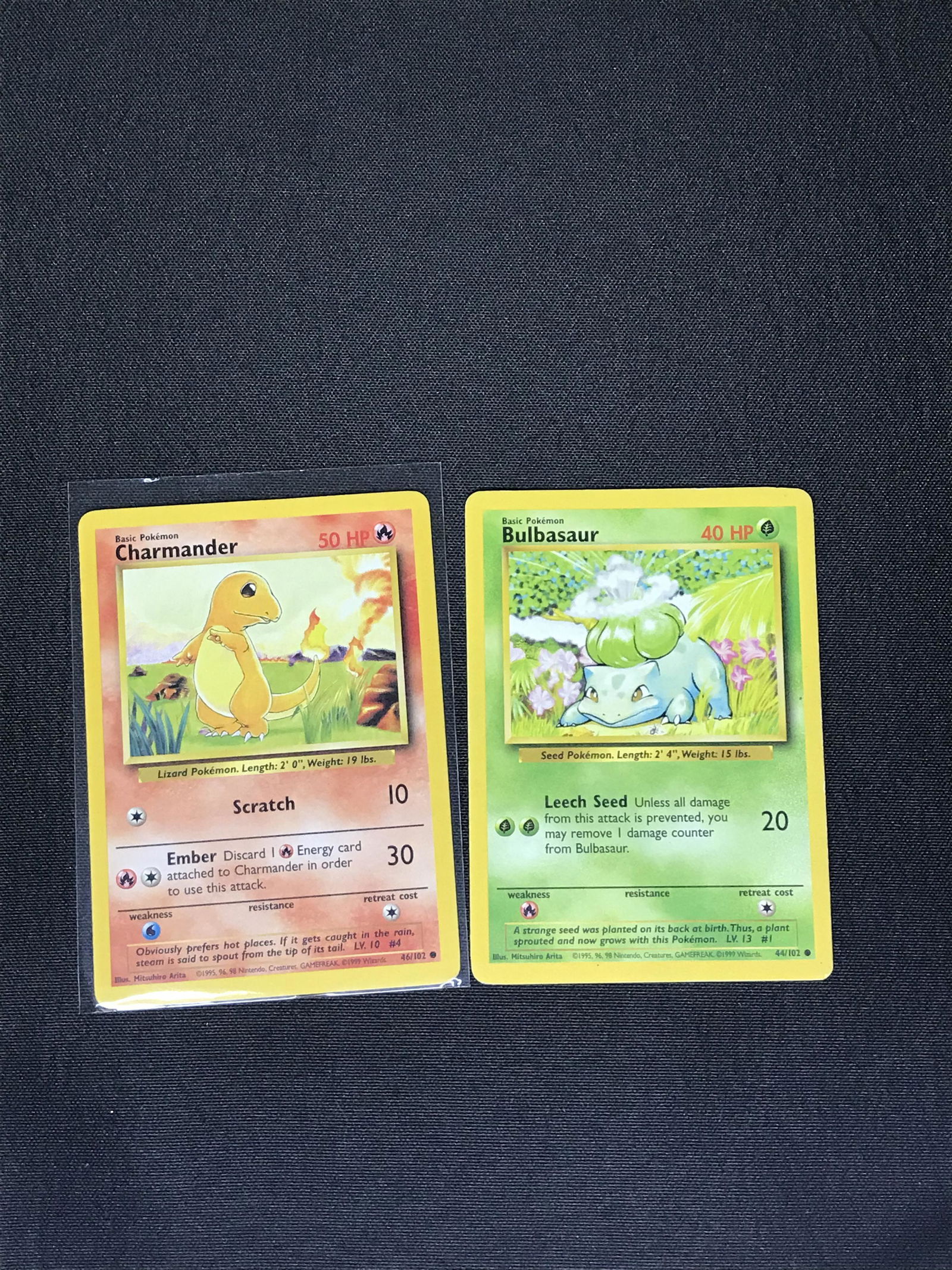Base Set Charmander & Bulbasaur Pokemon cards (1 of 1)