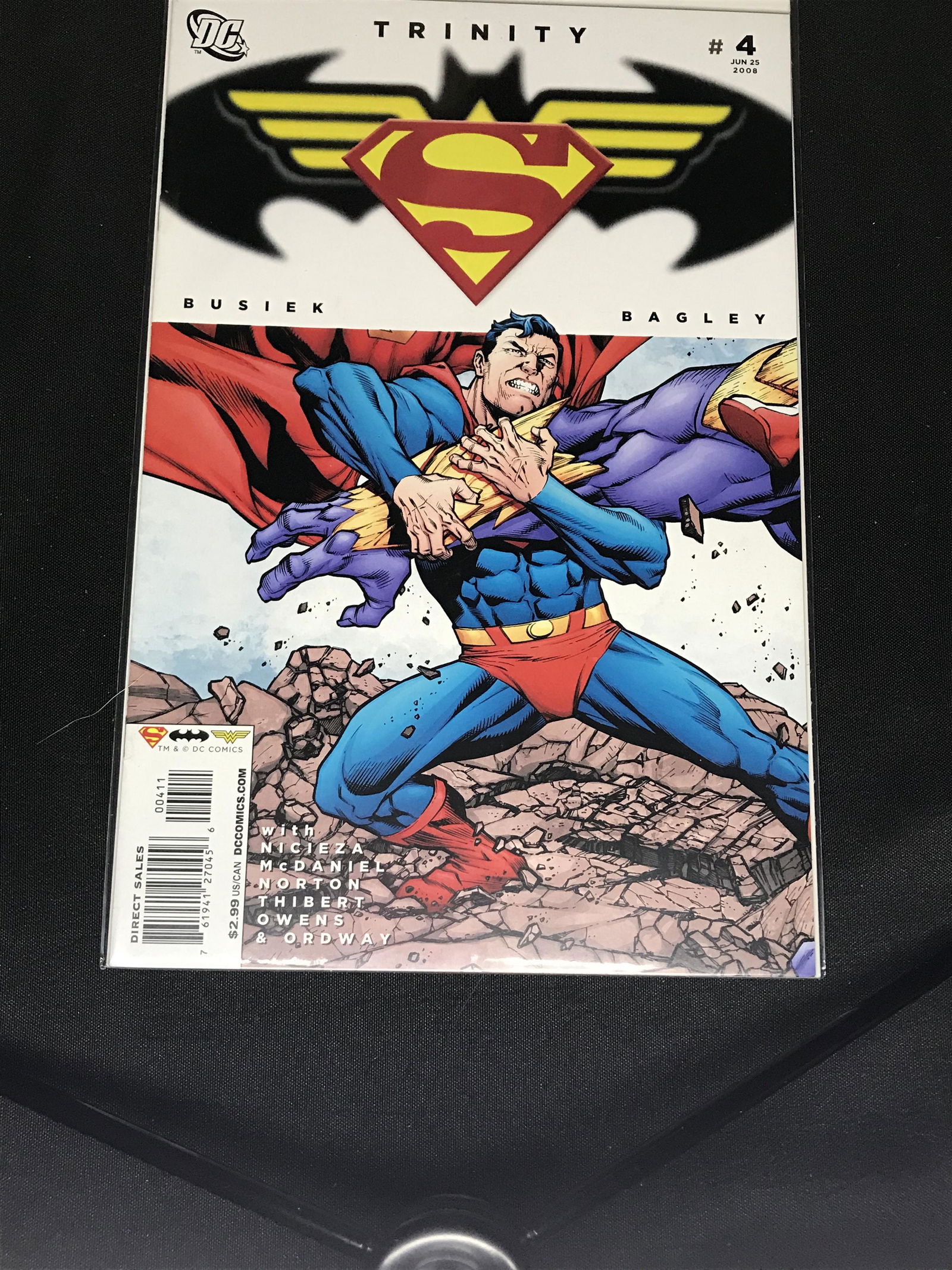 DC Trinity comic book (1 of 1)