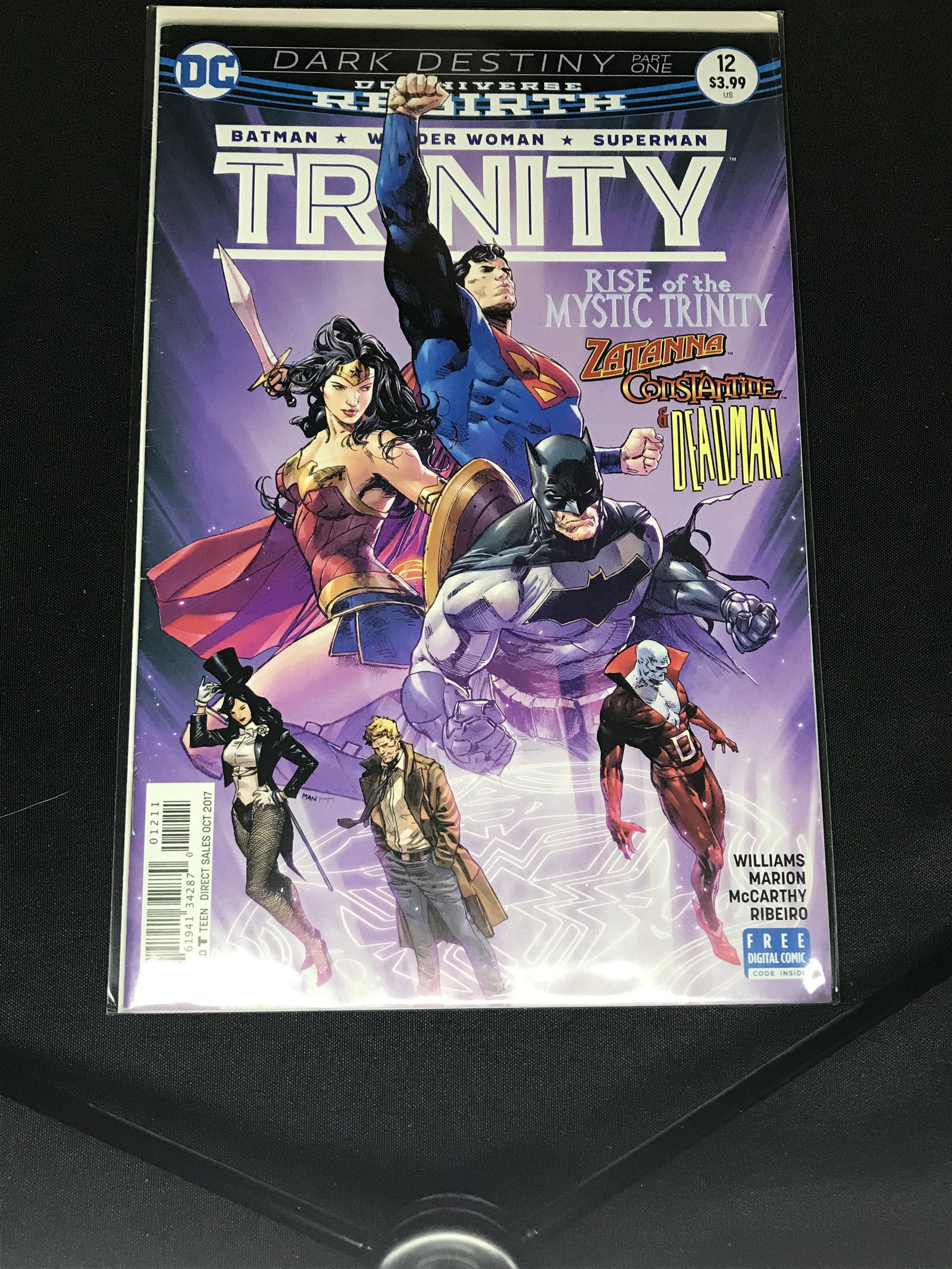 DC Trinity comic book (1 of 1)