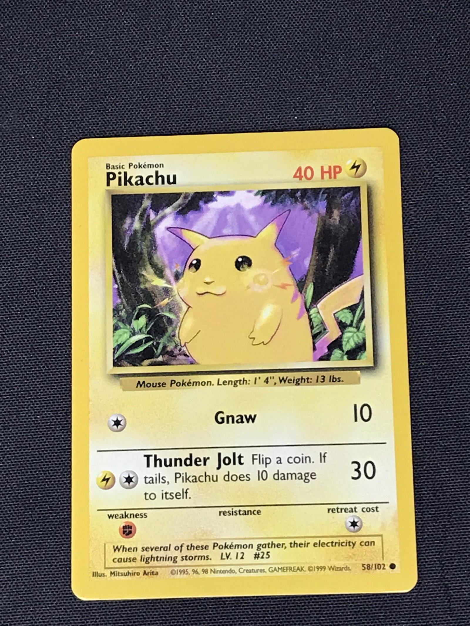Pikachu Base Set Pokemon single - moderately played (1 of 1)