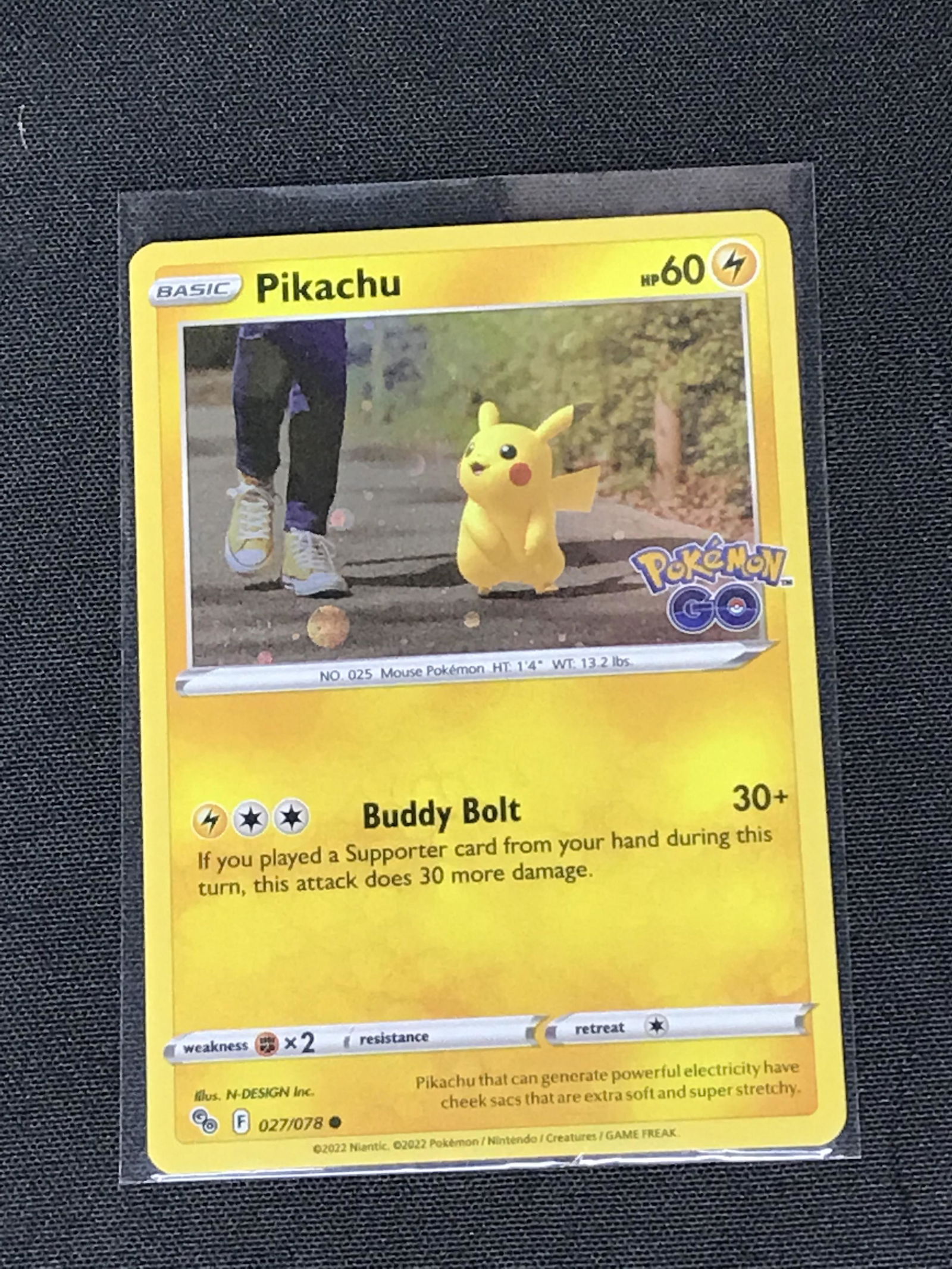 Holo Pikachu Pokemon Go single (1 of 1)