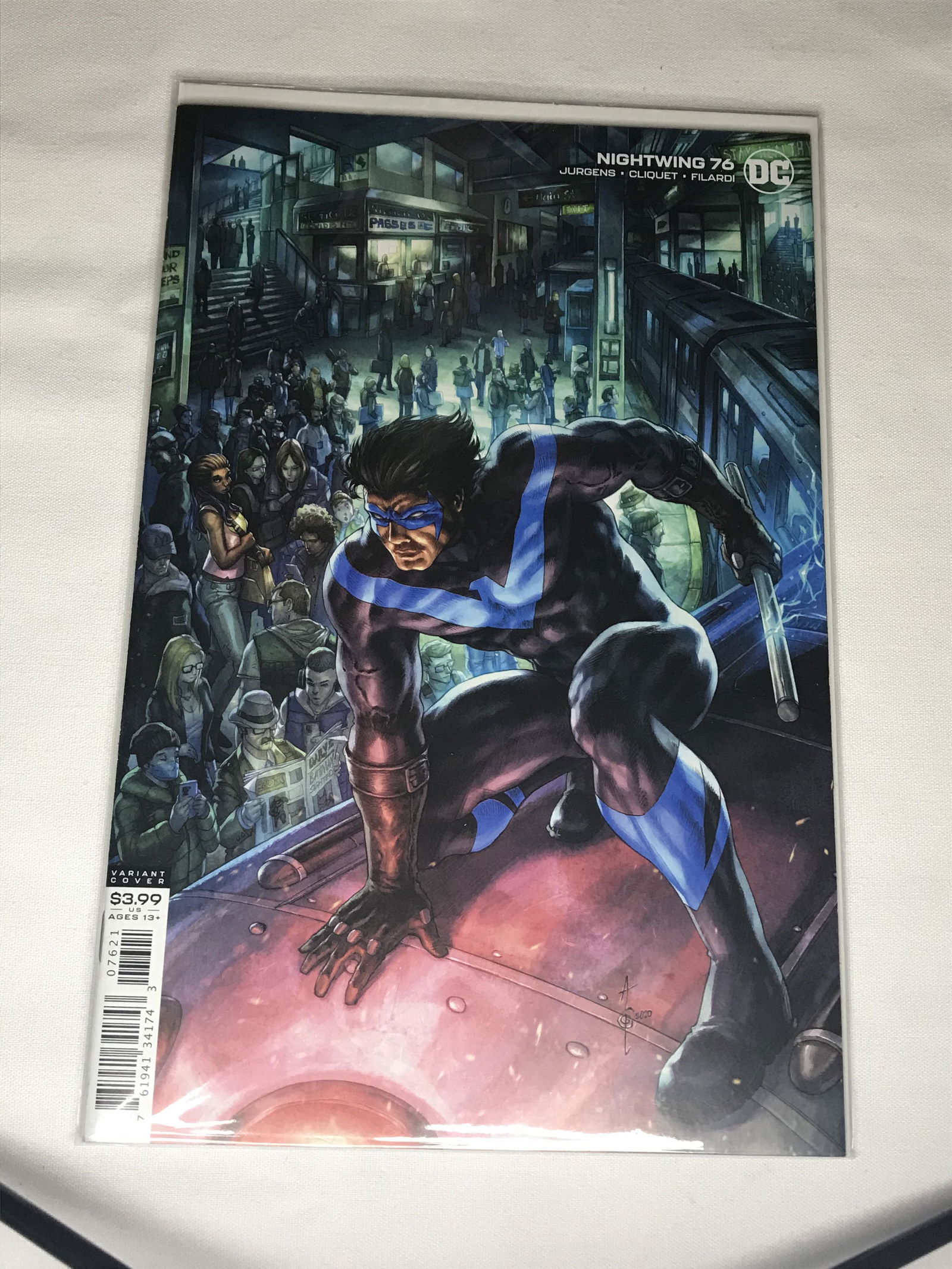 DC Nightwing Variant cover comic book (1 of 1)