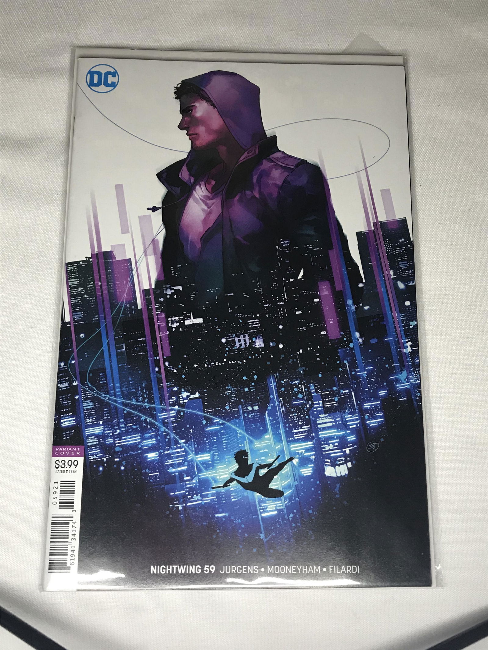 DC Nightwing Variant cover comic book (1 of 1)