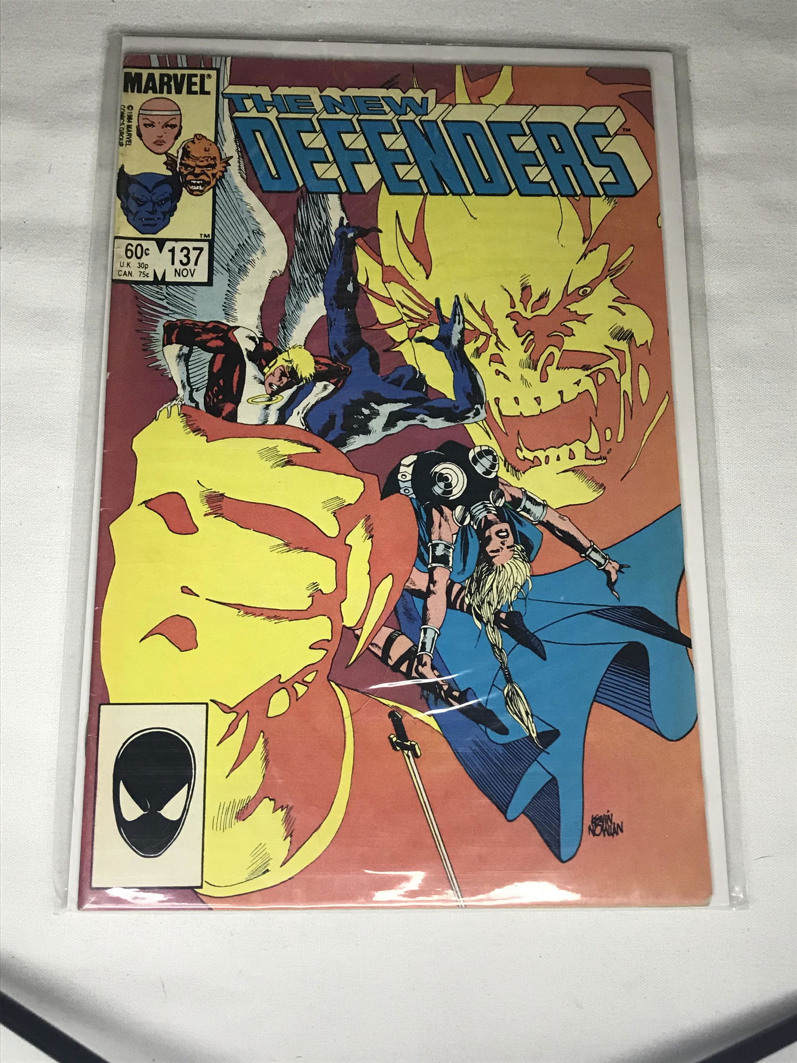 Marvel The New Defenders comic book (1 of 1)