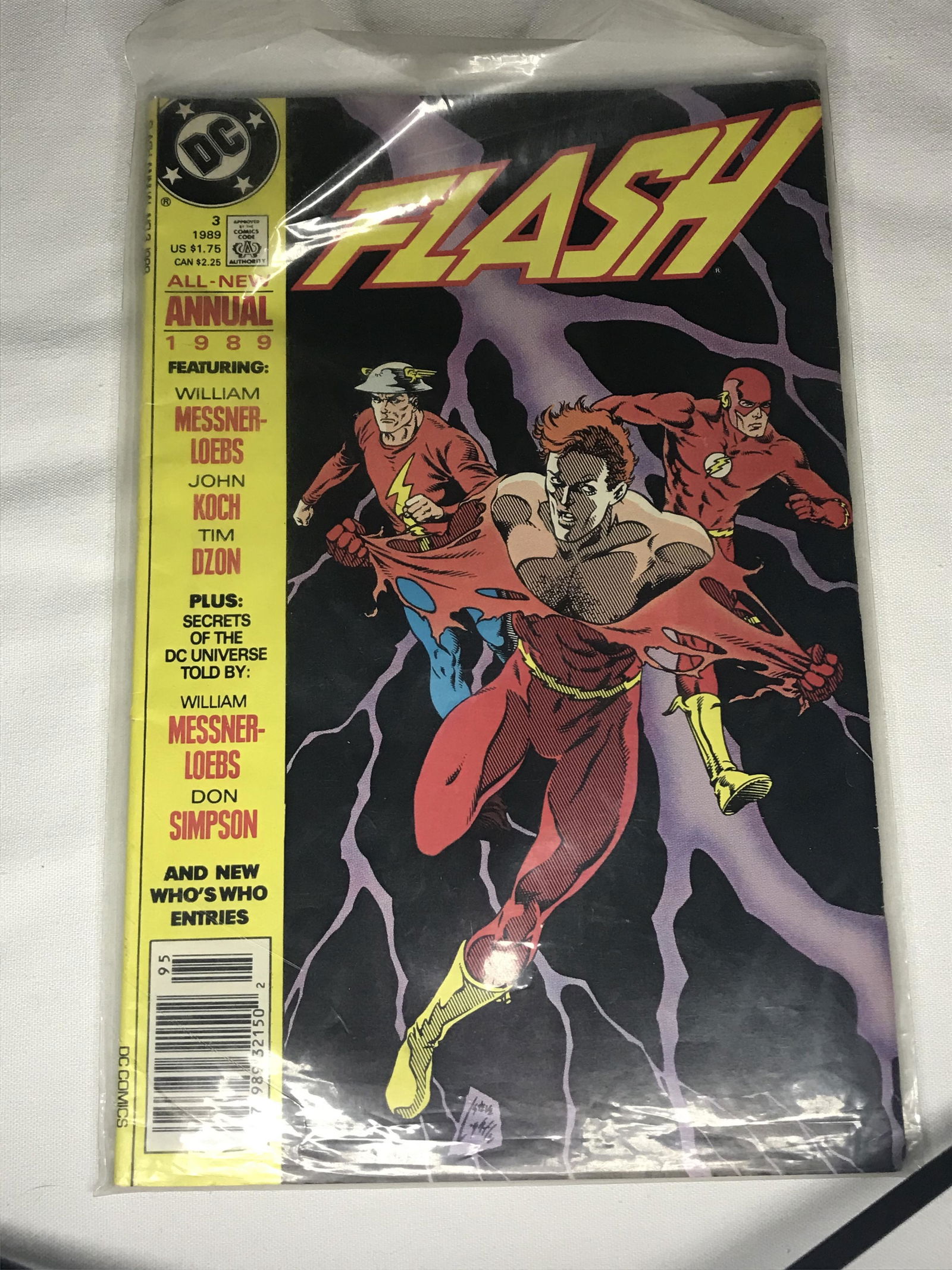 DC Flash Comic Book (1 of 1)