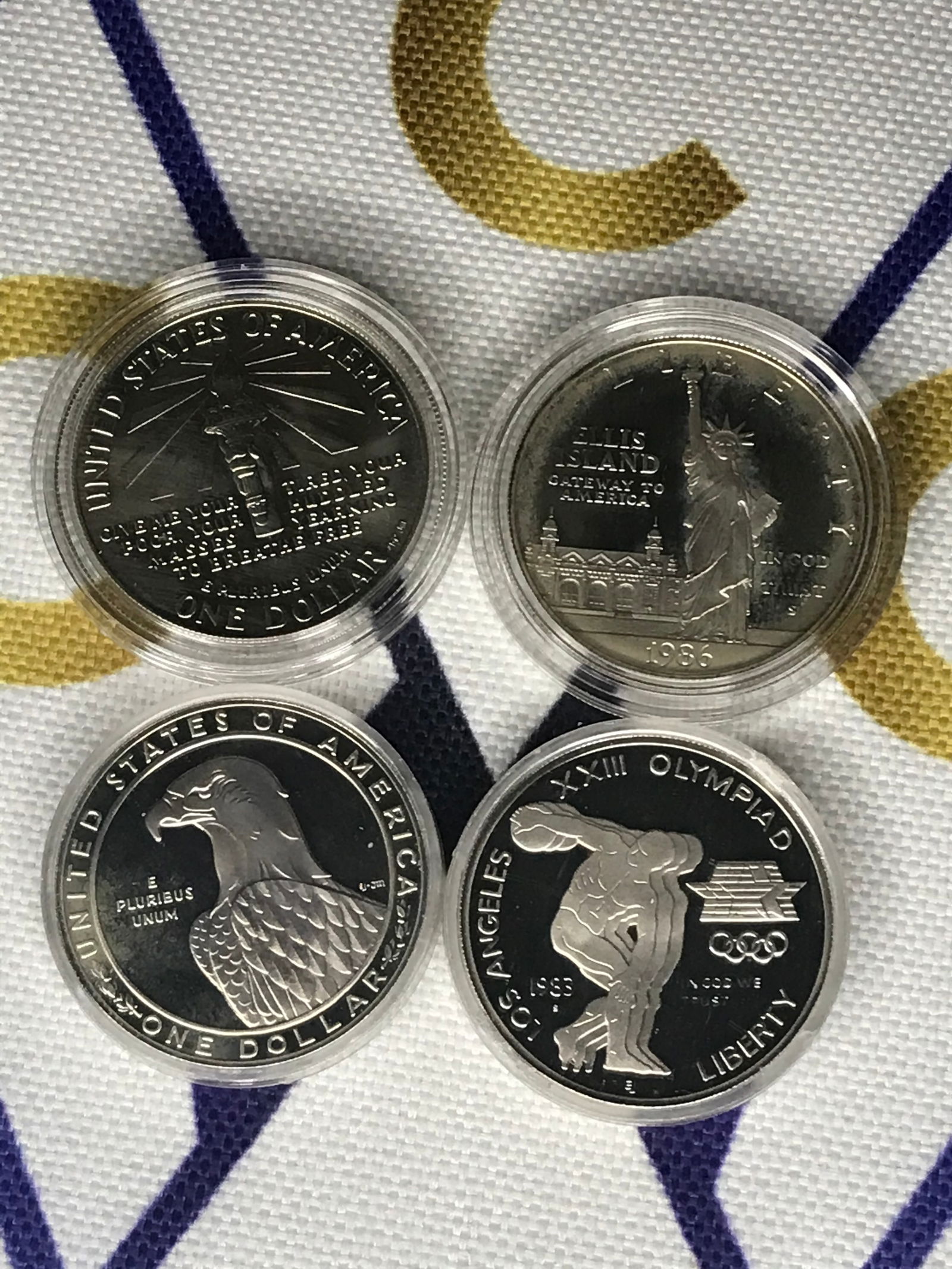 Lot of 4 1 Oz 90% Silver Commemorative Rounds: Lot of 4 1 Oz 90% Silver Commemorative Rounds