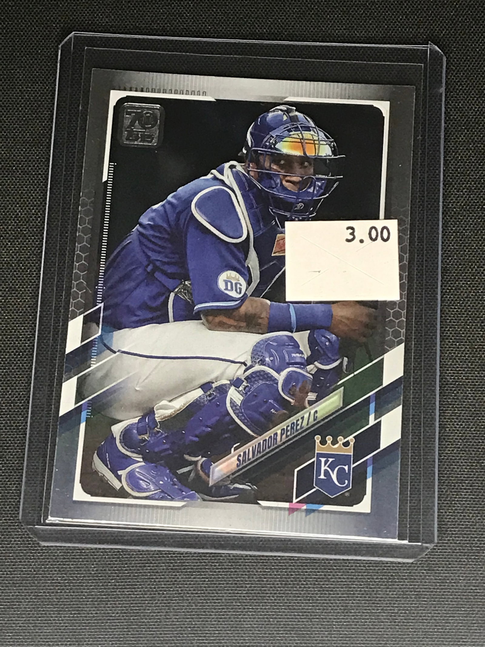 Salvador Perez Topps 70th Ann. Holo: Salvador Perez Topps 70th Ann. Holo