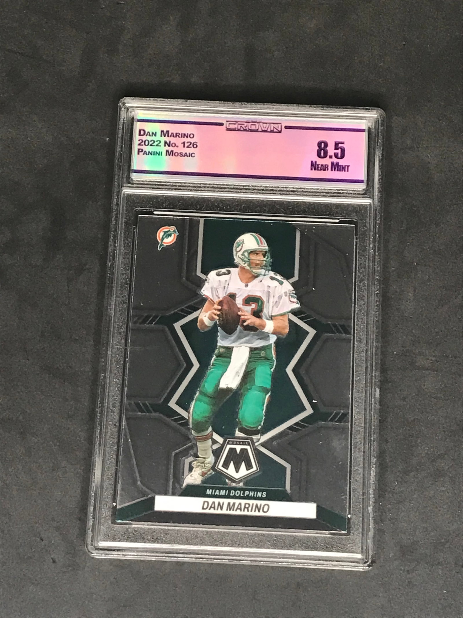Dan Marino Panini Mosaic - graded CC&G 8.5 (1 of 1)