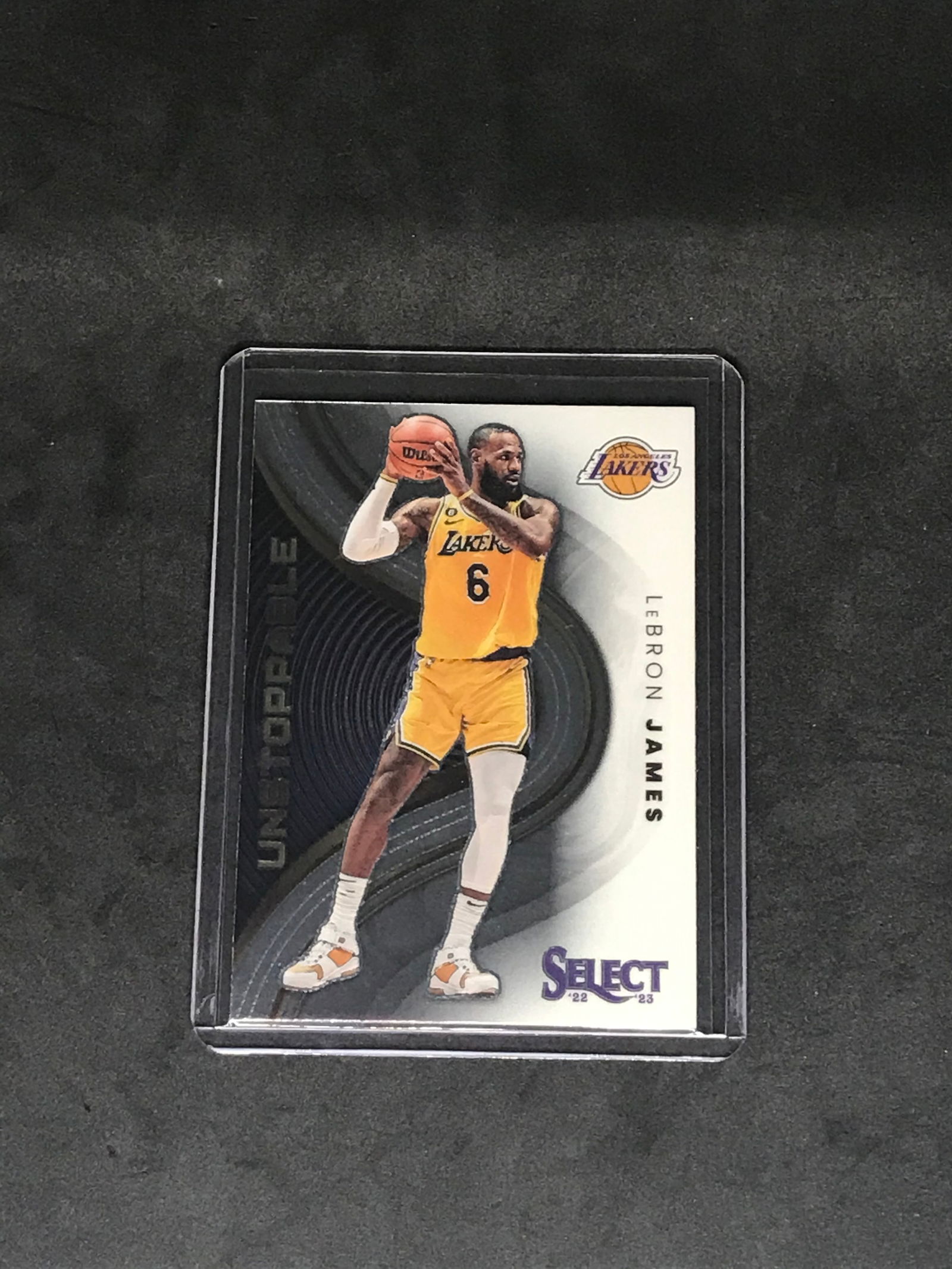 LeBron James Panini Select Unstoppable single (1 of 1)