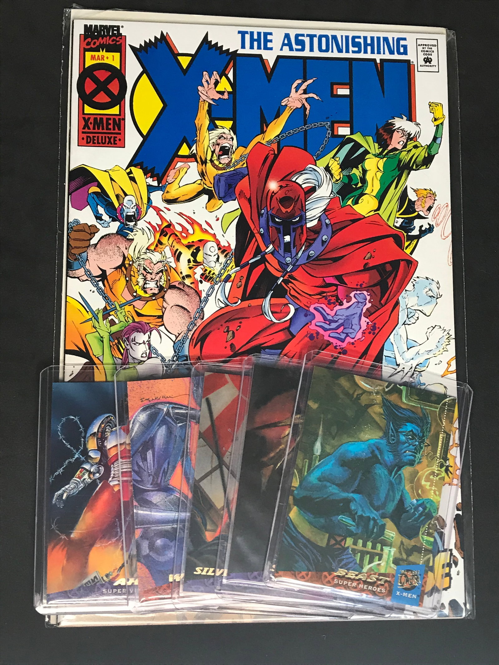 Marvel Comics The Astonishing X-Men Issue 1 with 5 X-Men Trading Cards (1 of 1)