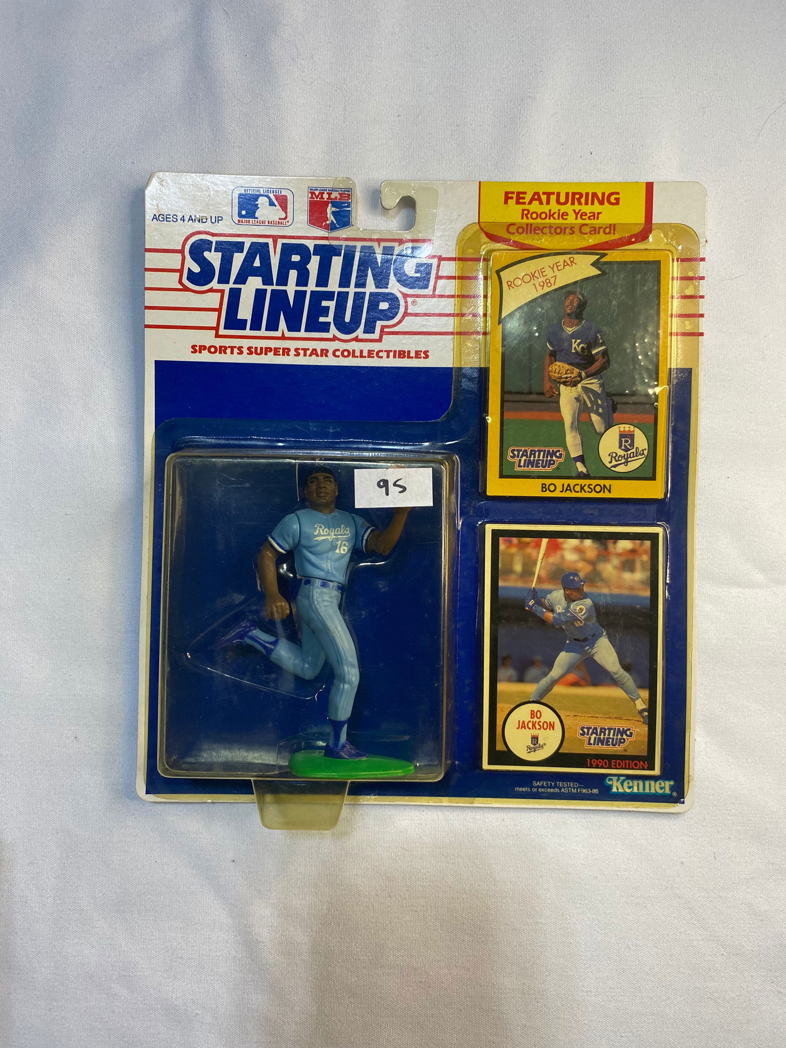 1990 Starting Lineup Bo Jackson - Includes Rookie Year Collector's Card!: 1990 Starting Lineup Bo Jackson - Includes Rookie Year Collector's Card!