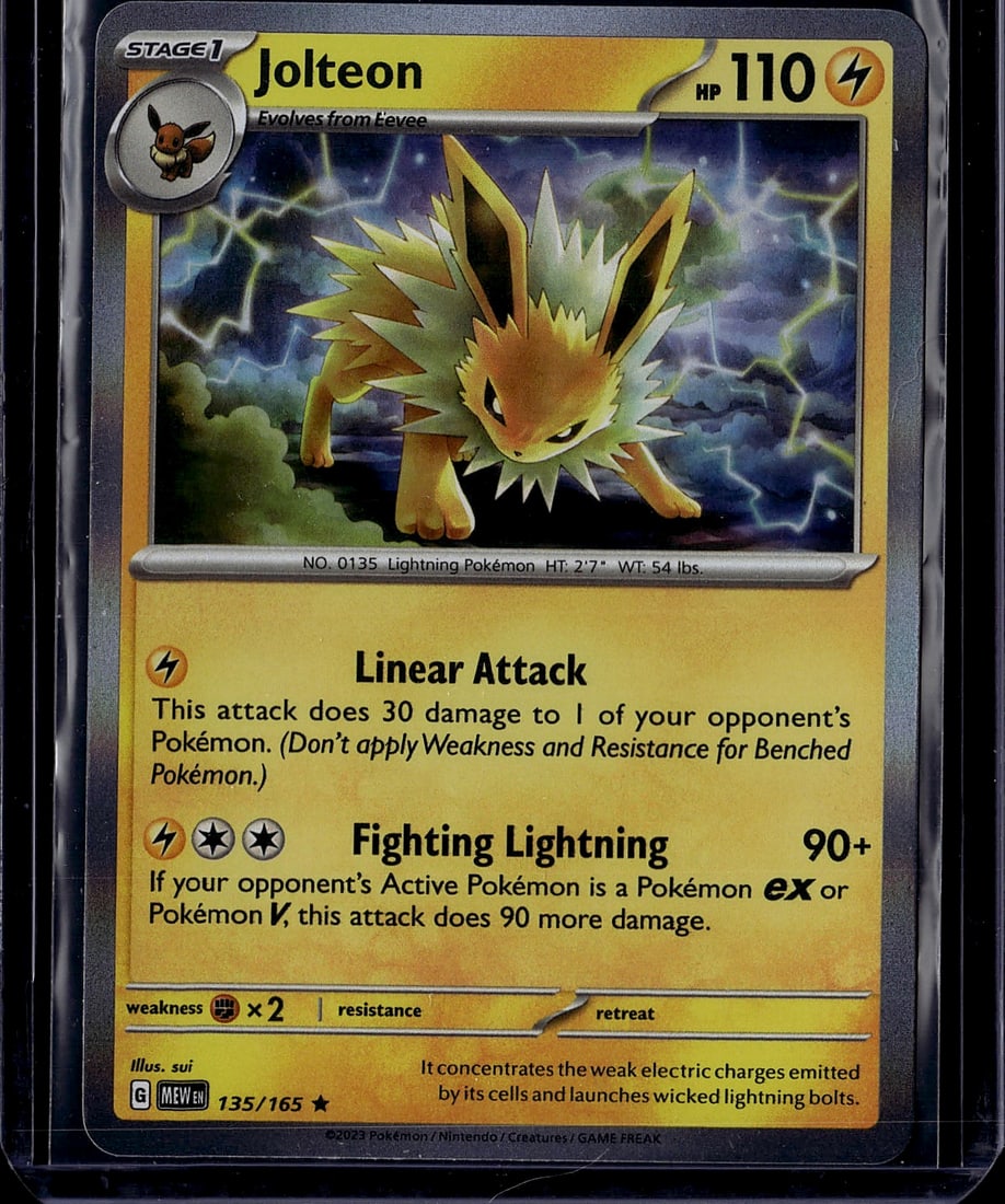 Jolteon 135/165 Scarlet & Violet Pokemon Card Sin: This is a raw Jolteon Pokemon trading card from the Scarlet & Violet set, card number 135/165. Jolteon is a Stage 1 Lightning-type Pokemon that evolves from Eevee, featuring 110 HP. The card showcases