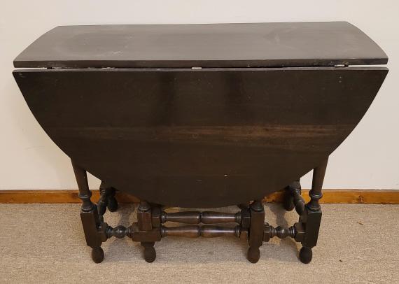 Antique Mahogany Gate Leg Table (1 of 10)