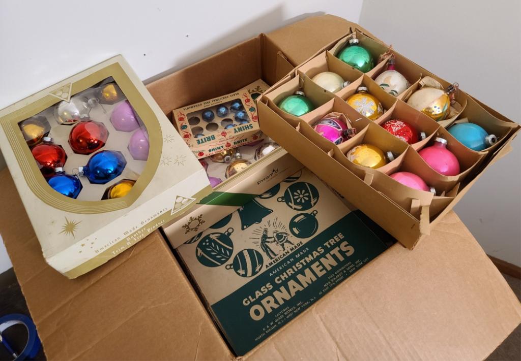 Box of Vintage Christmas Ornaments (1 of 7)