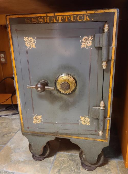 Small Antique Safe by S.S.Shattuck (1 of 11)