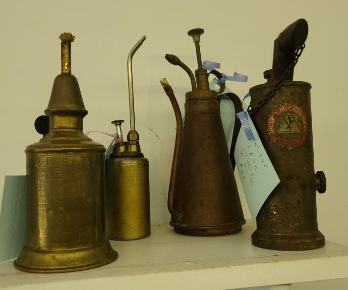 4pc. Antique Tin Oiler - Lot 2 (1 of 9)