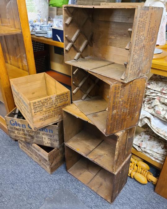 7pc. Antique Wooden Crate (1 of 4)