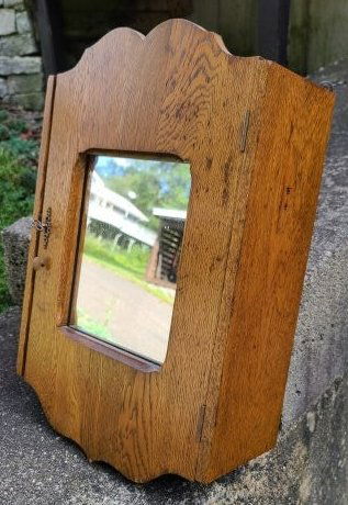 Small Antique Oak Mirrored Wall Cabinet (1 of 8)