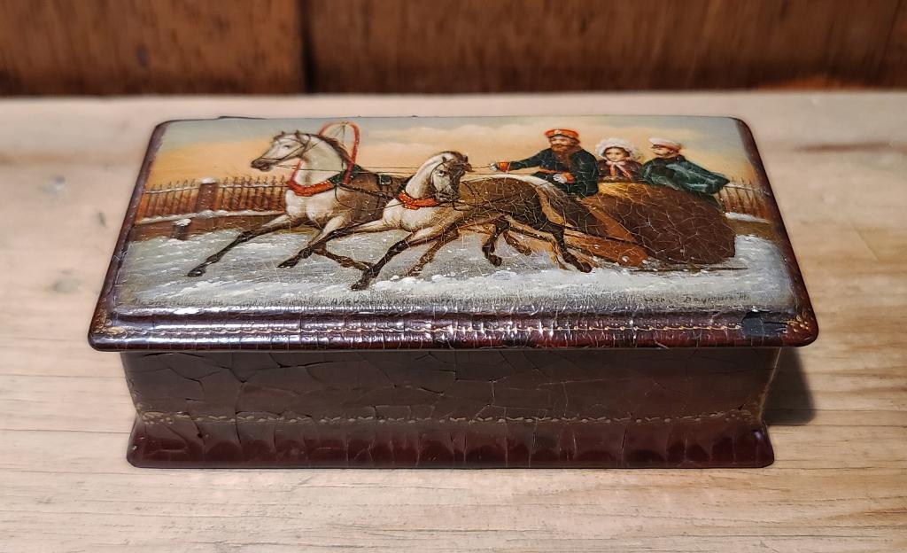 Small Russian Black & Red Lacquer Trinket Box -#3 (1 of 6)