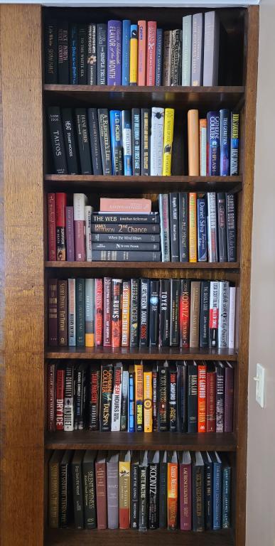 Bookcase Full of Books! - Library Lot #4 (1 of 7)