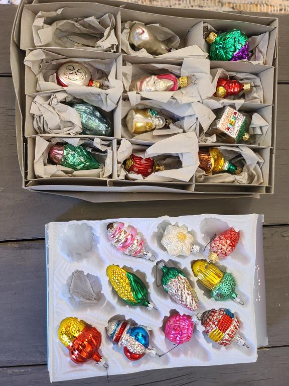 Lot of Neiman Marcus Glass Christmas Ornaments (1 of 3)