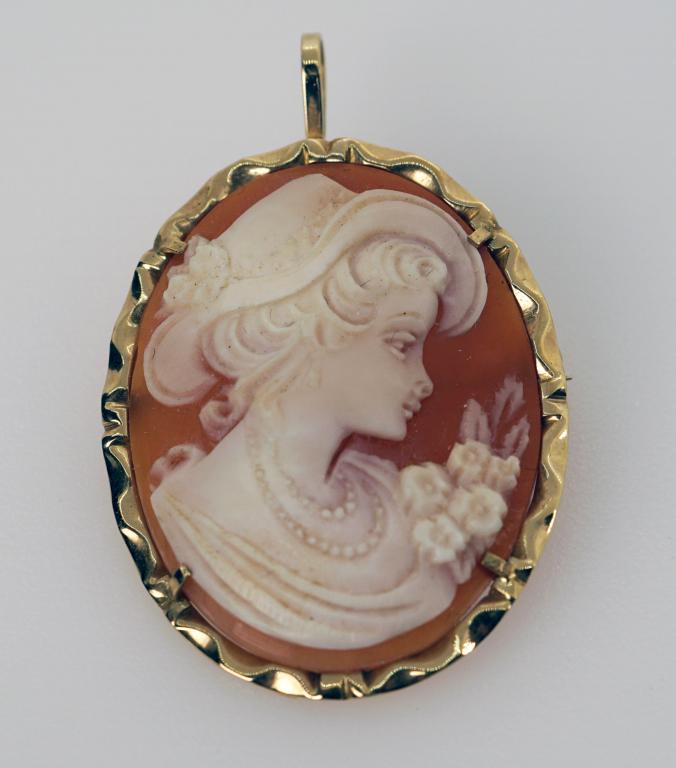 18K Yellow Gold Shell Cameo Pin / Pendant (1 of 7)