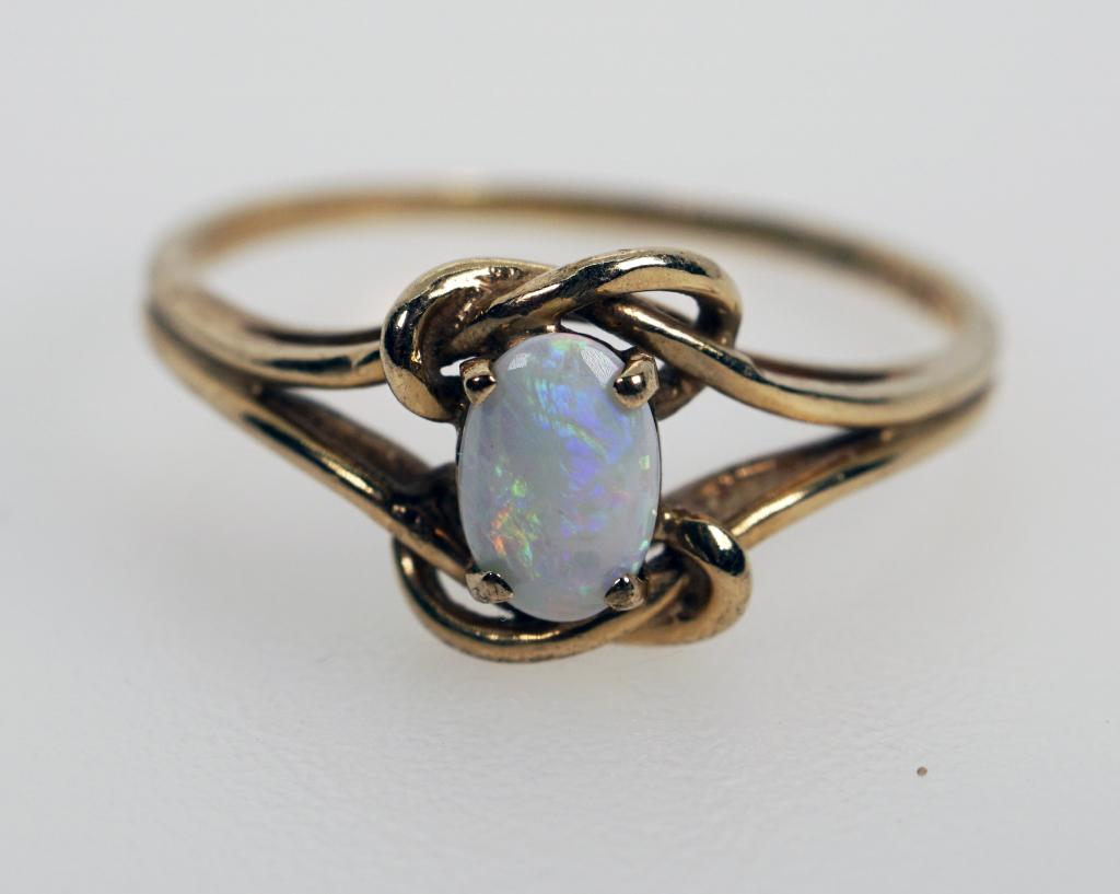 Vintage 10k Yellow Gold Opal Ring (1 of 7)