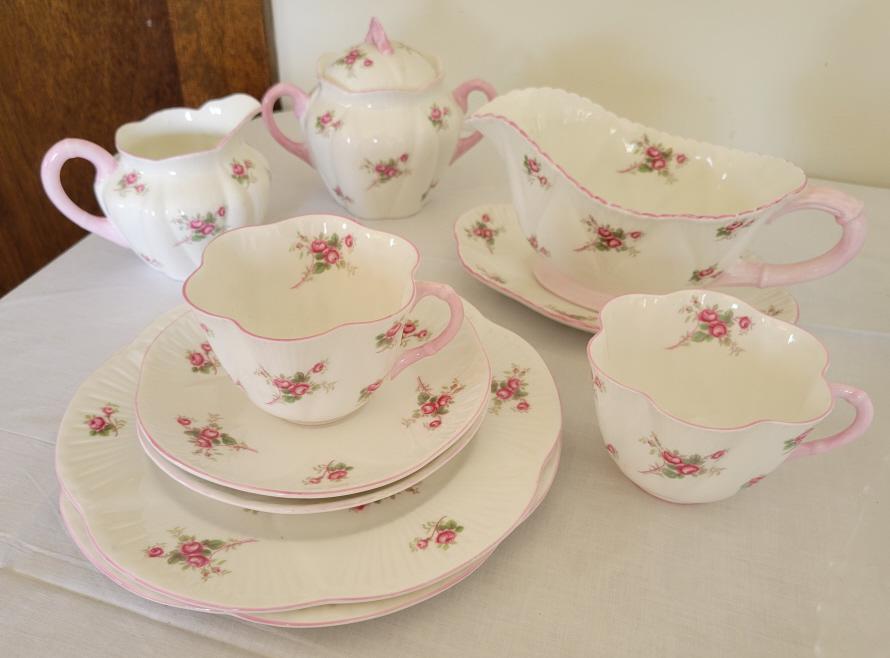 Shelley "Bridal Rose" Porcelain Tea Set (1 of 5)